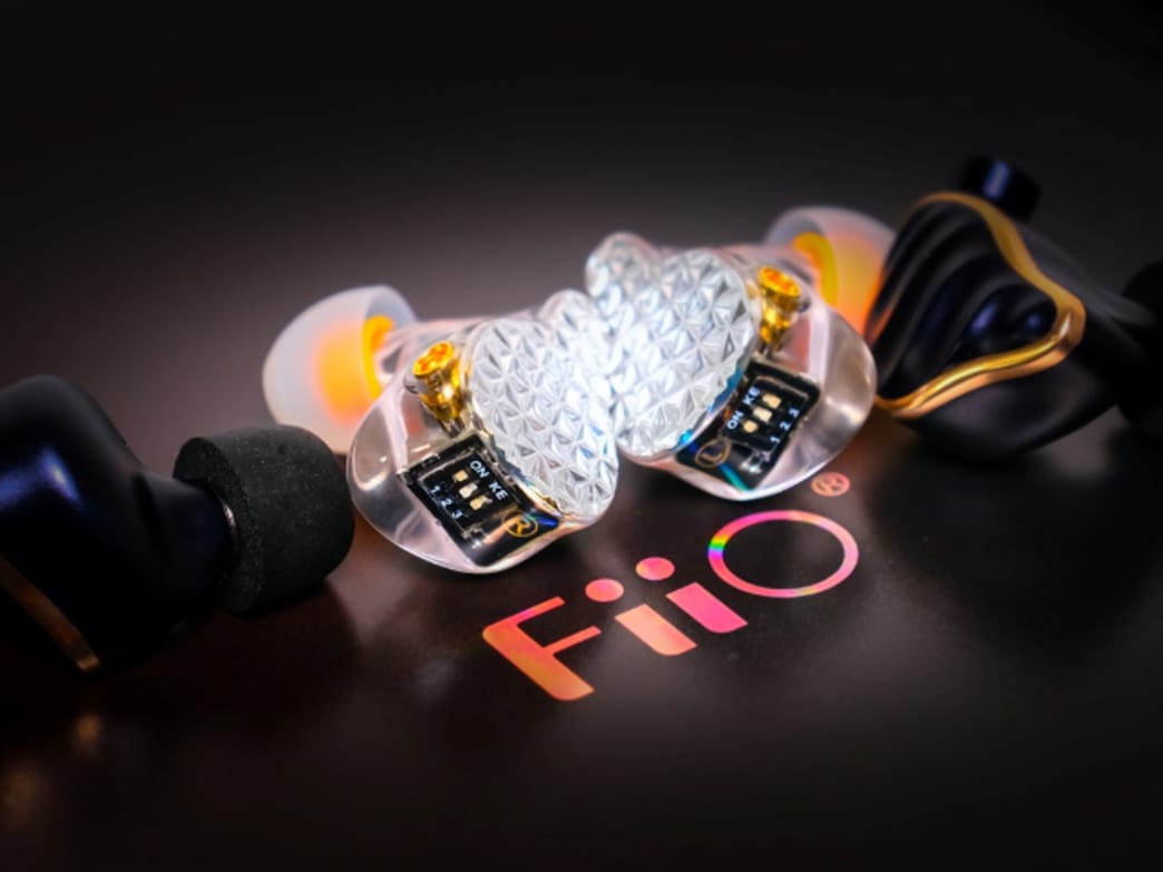 FiiO FA9 In-Depth IEM Review - Switch Me On!