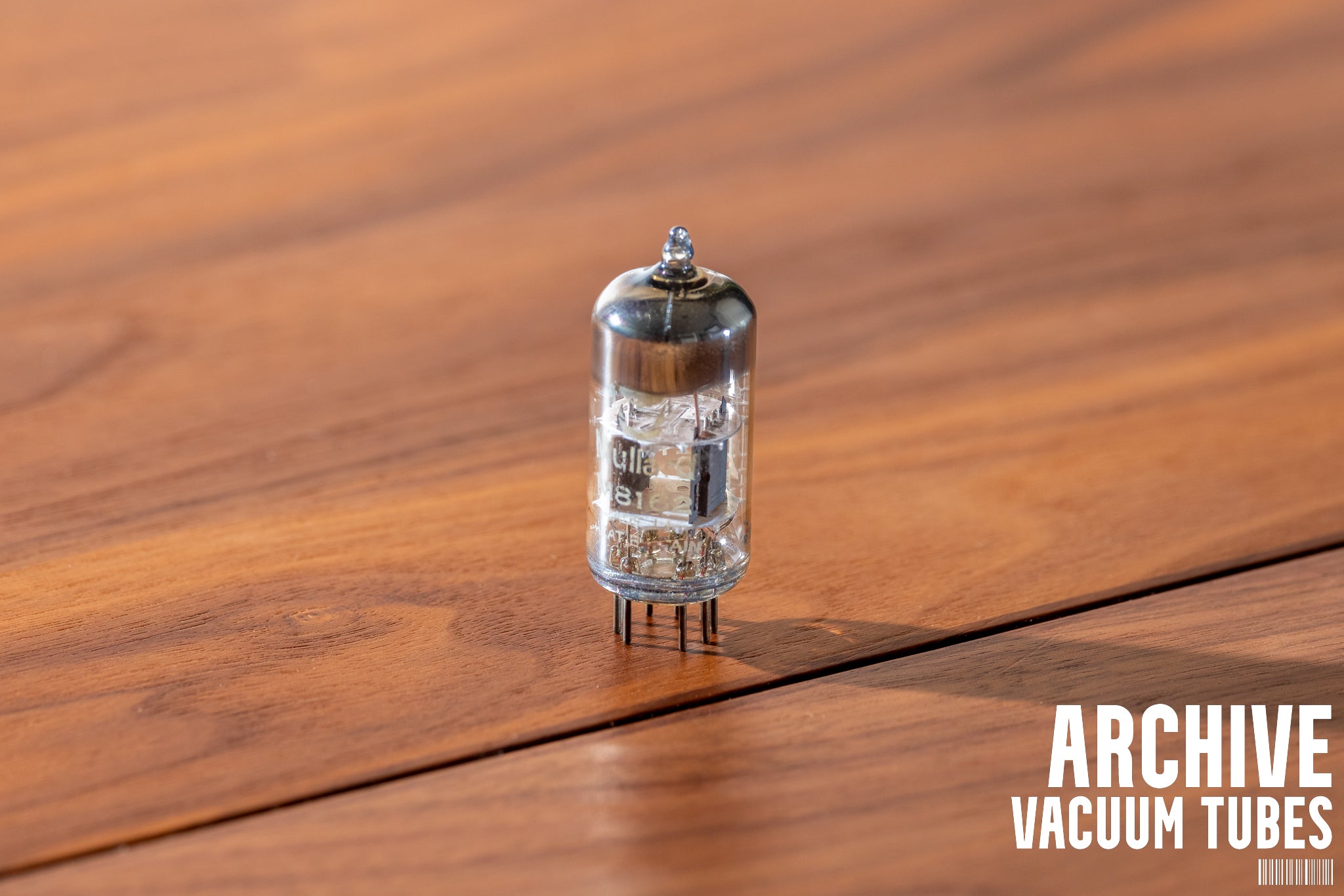 Mullard M8162 (CV4024/ 12AT7WA) Vacuum Tube