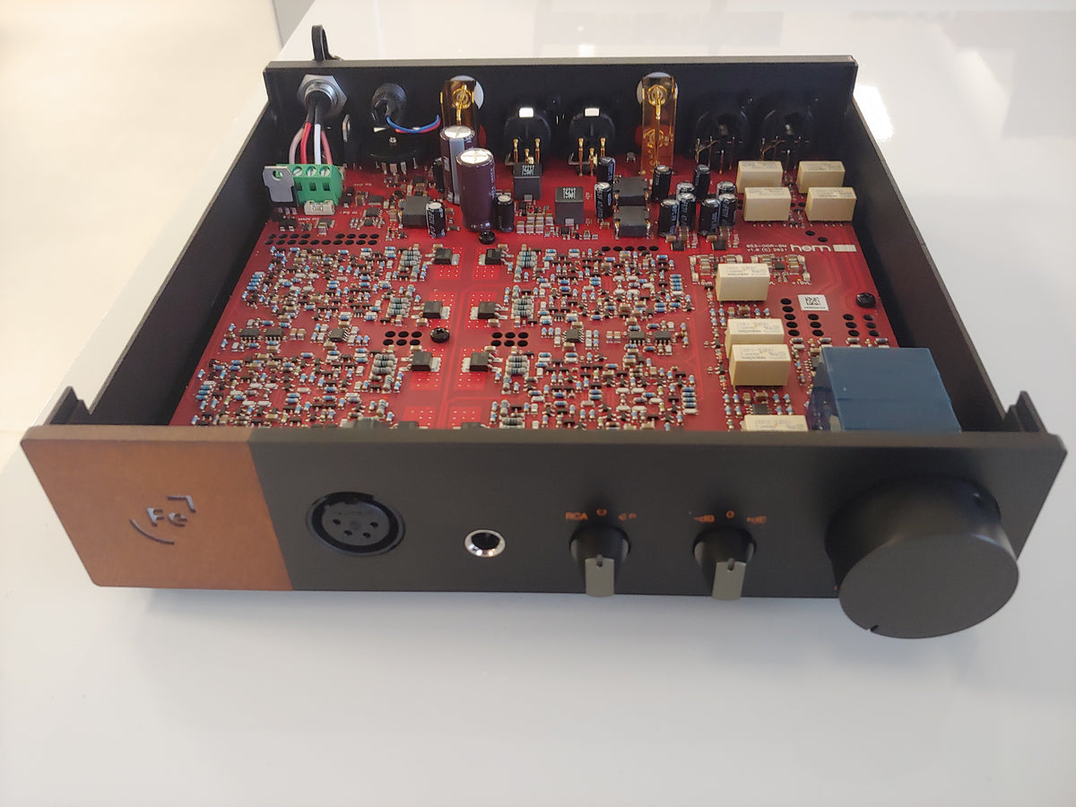 Ferrum OOR Fully-Balanced Headphone Amplifier