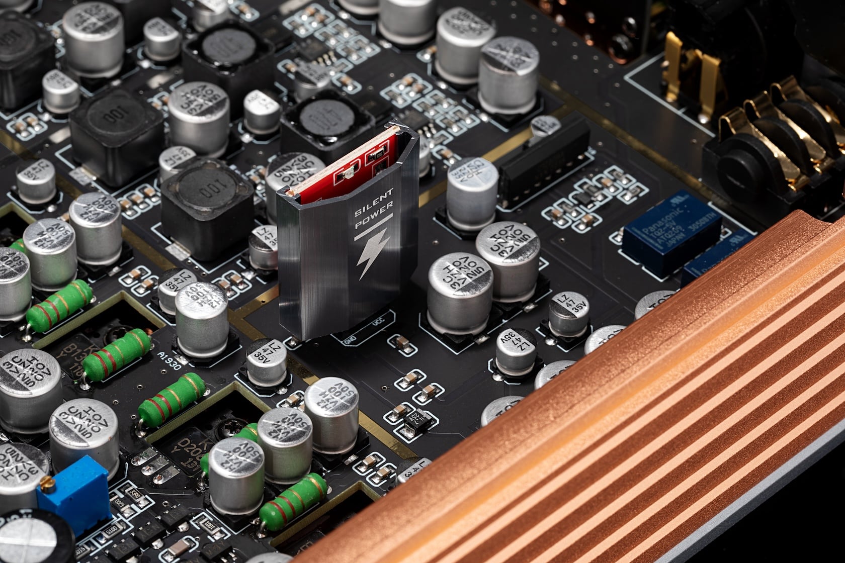 Burson Soloist Voyager Flagship Class-A Headphone Amplifier