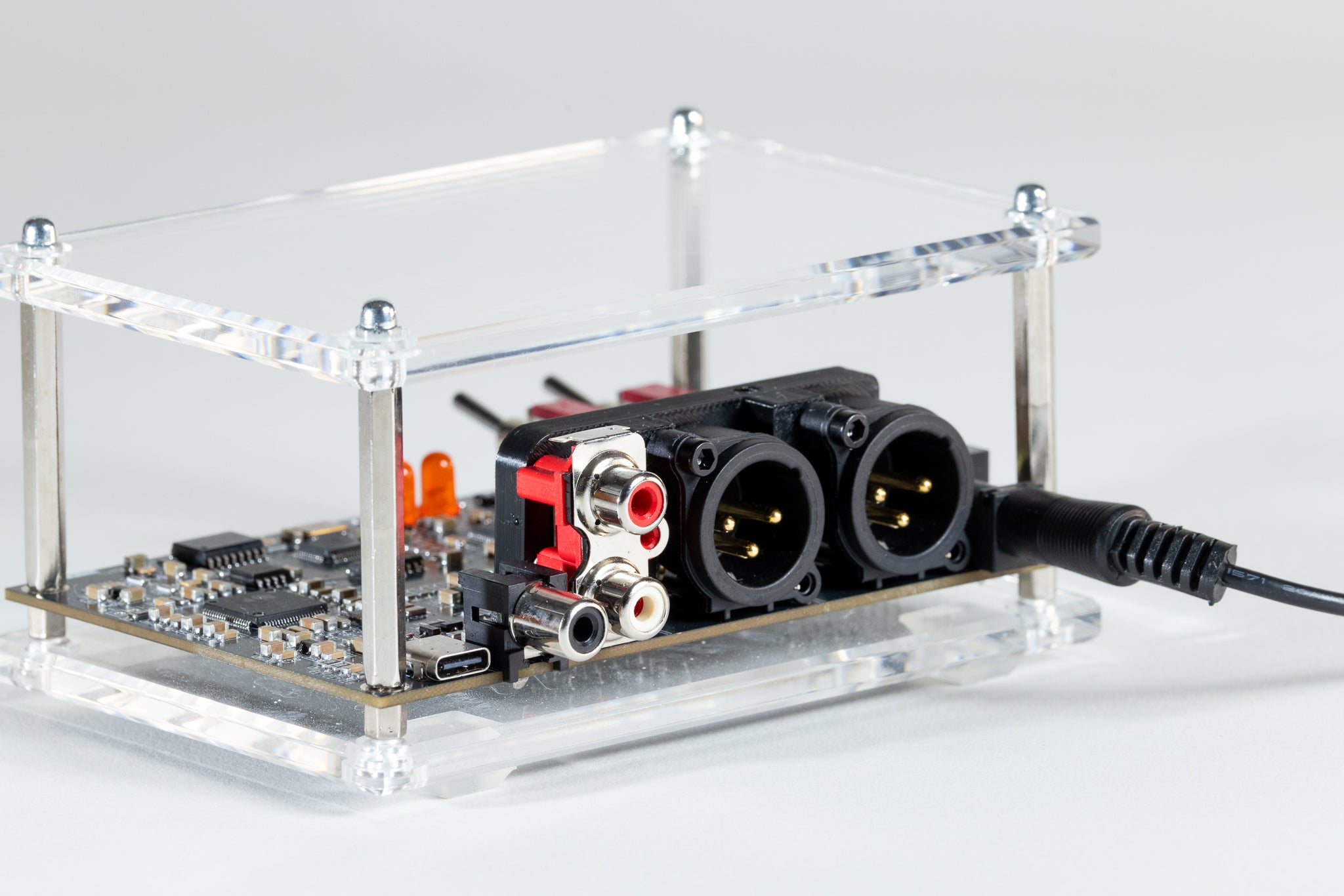 Apos Audio Apos DAC (Digital-to-Analog Converter) Apos x Geshelli Merlin AKM Desktop DAC