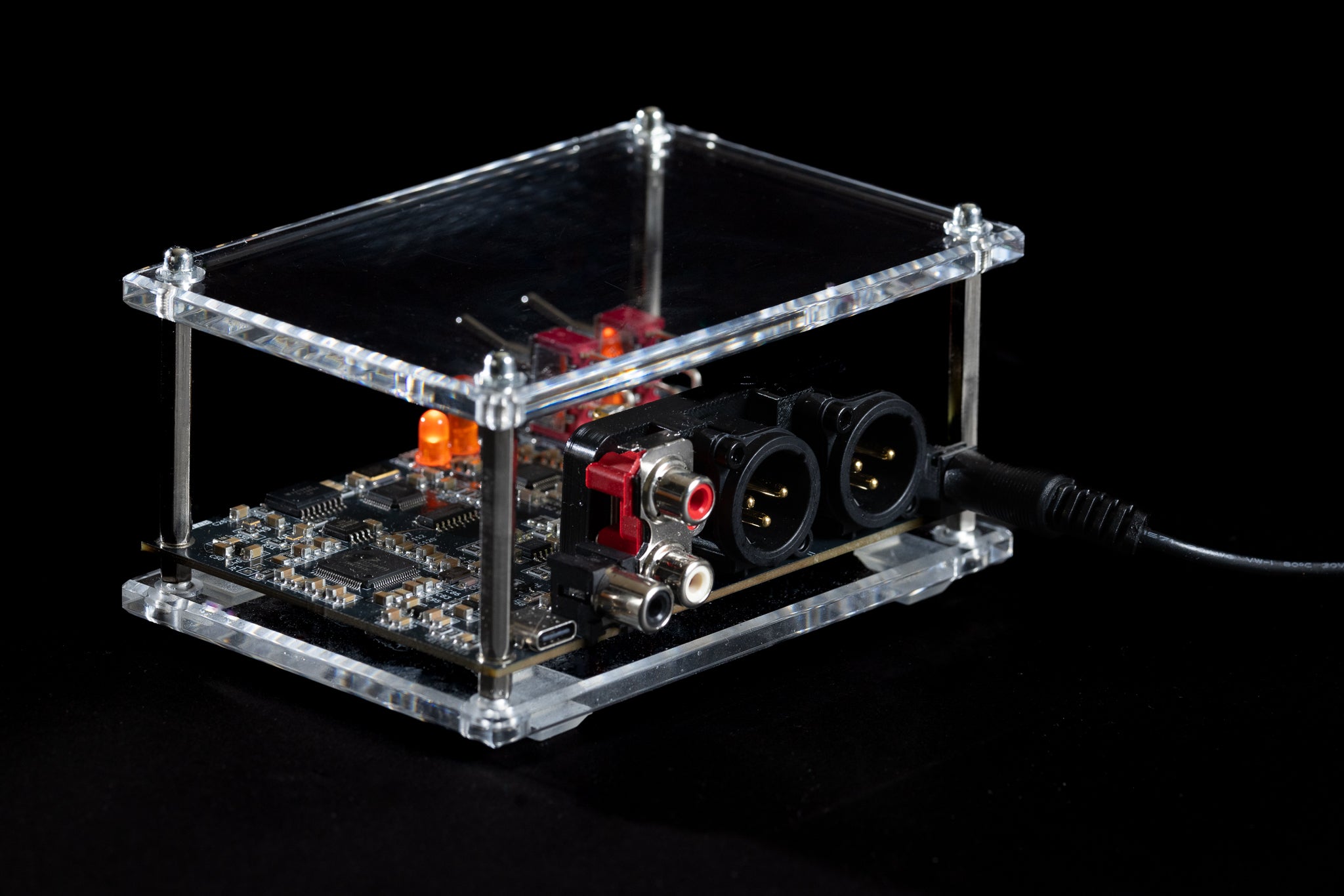 Apos Audio Apos DAC (Digital-to-Analog Converter) Apos x Geshelli Merlin AKM Desktop DAC