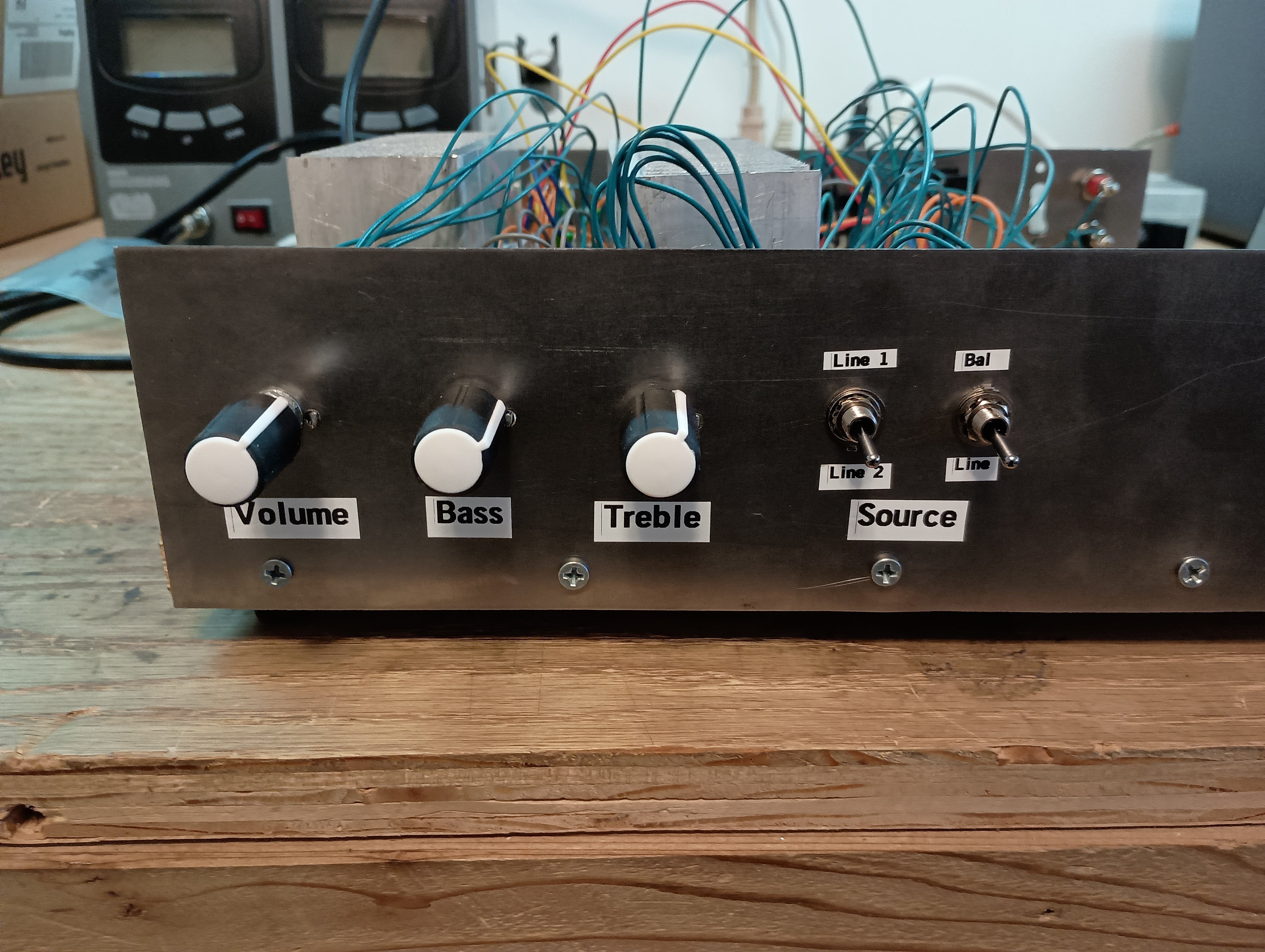 Apos Audio Apos Headphone Amp Apos x Salad Dynatone Analog Equalizer Power and Headphone Amplifier