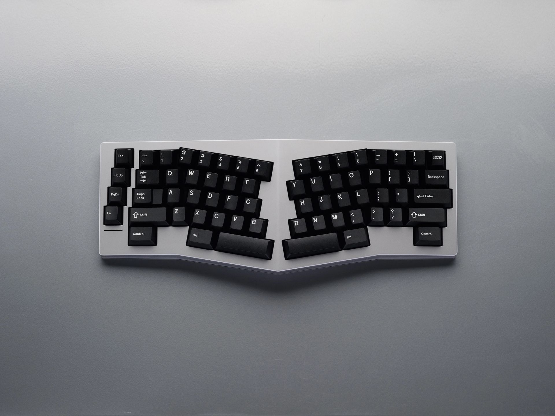 Apos Audio GMK Keycaps GMK WoB Keycap Set (White on Black) Grande Base Kit