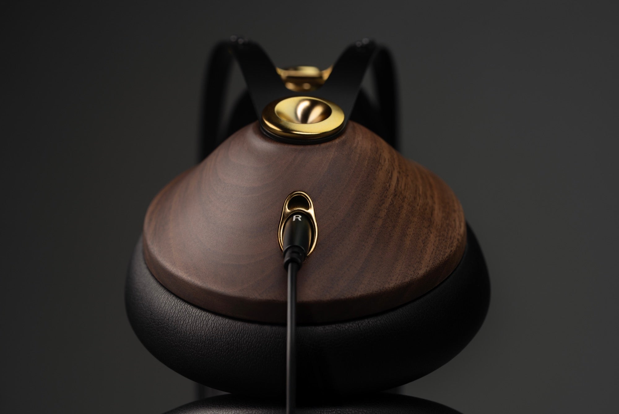 Apos Audio Meze Audio Headphone Meze Audio 99 Classics Closed Back Headphones 2nd Gen