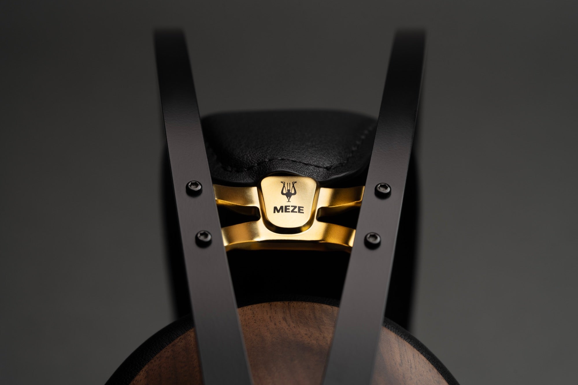 Apos Audio Meze Audio Headphone Meze Audio 99 Classics Closed Back Headphones 2nd Gen