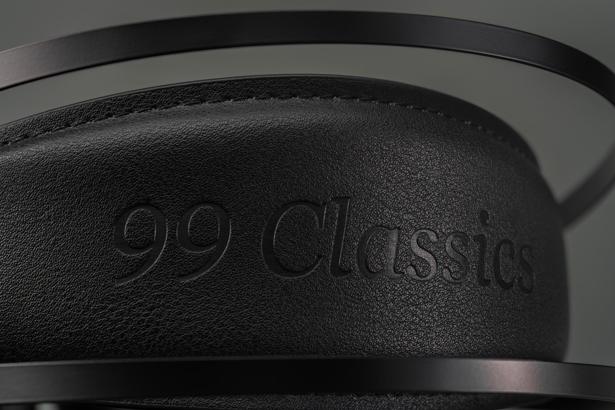 Apos Audio Meze Audio Headphone Meze Audio 99 Classics Closed Back Headphones 2nd Gen