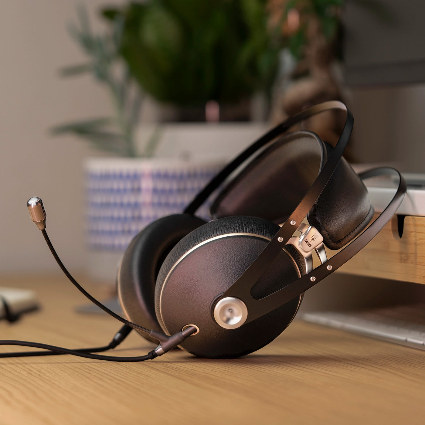 Apos Audio Meze Audio Headphone Meze Audio 99 Neo Closed Back Headphone