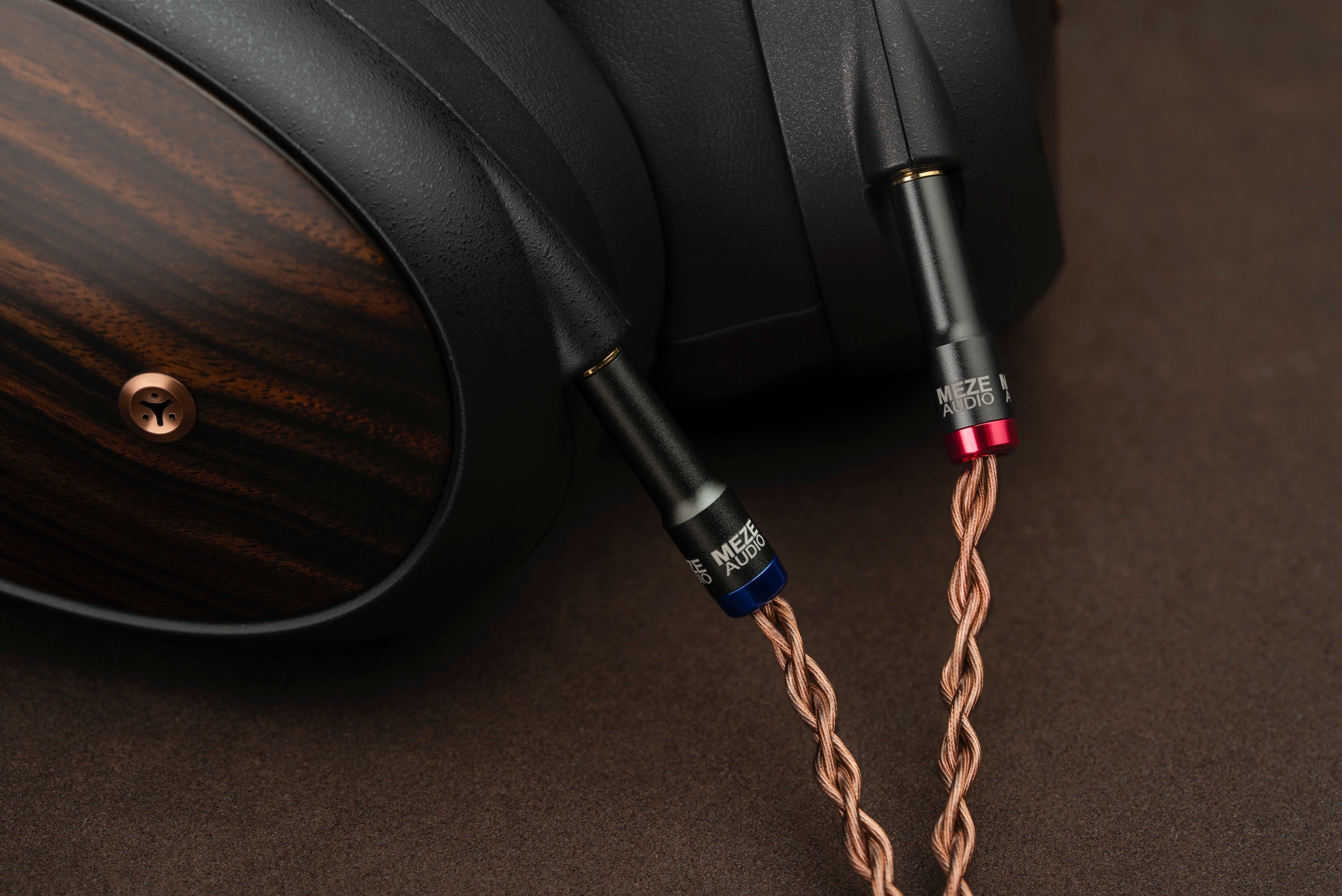 Apos Audio Meze Audio Headphone Meze LIRIC II Closed-Back Planar Magnetic Headphone
