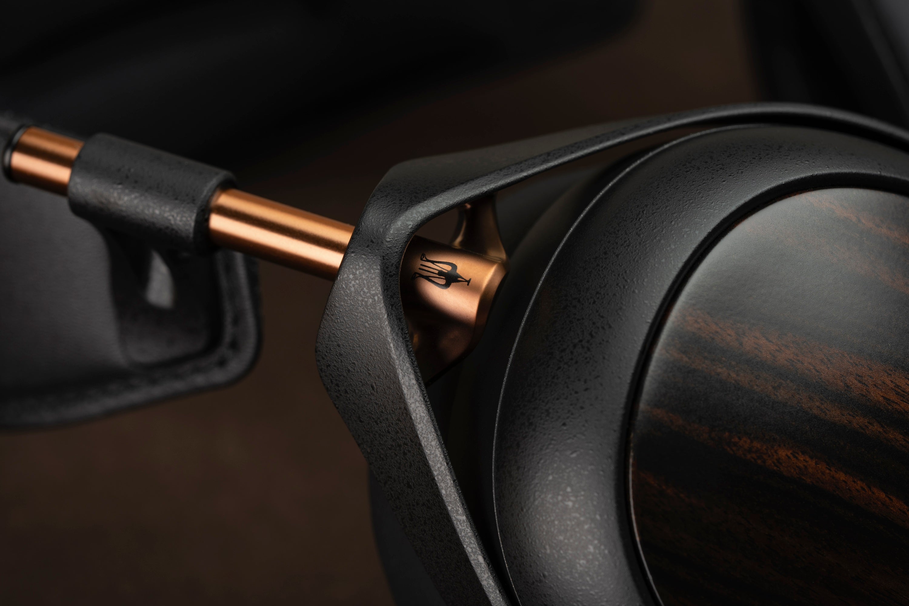 Apos Audio Meze Audio Headphone Meze LIRIC II Closed-Back Planar Magnetic Headphone