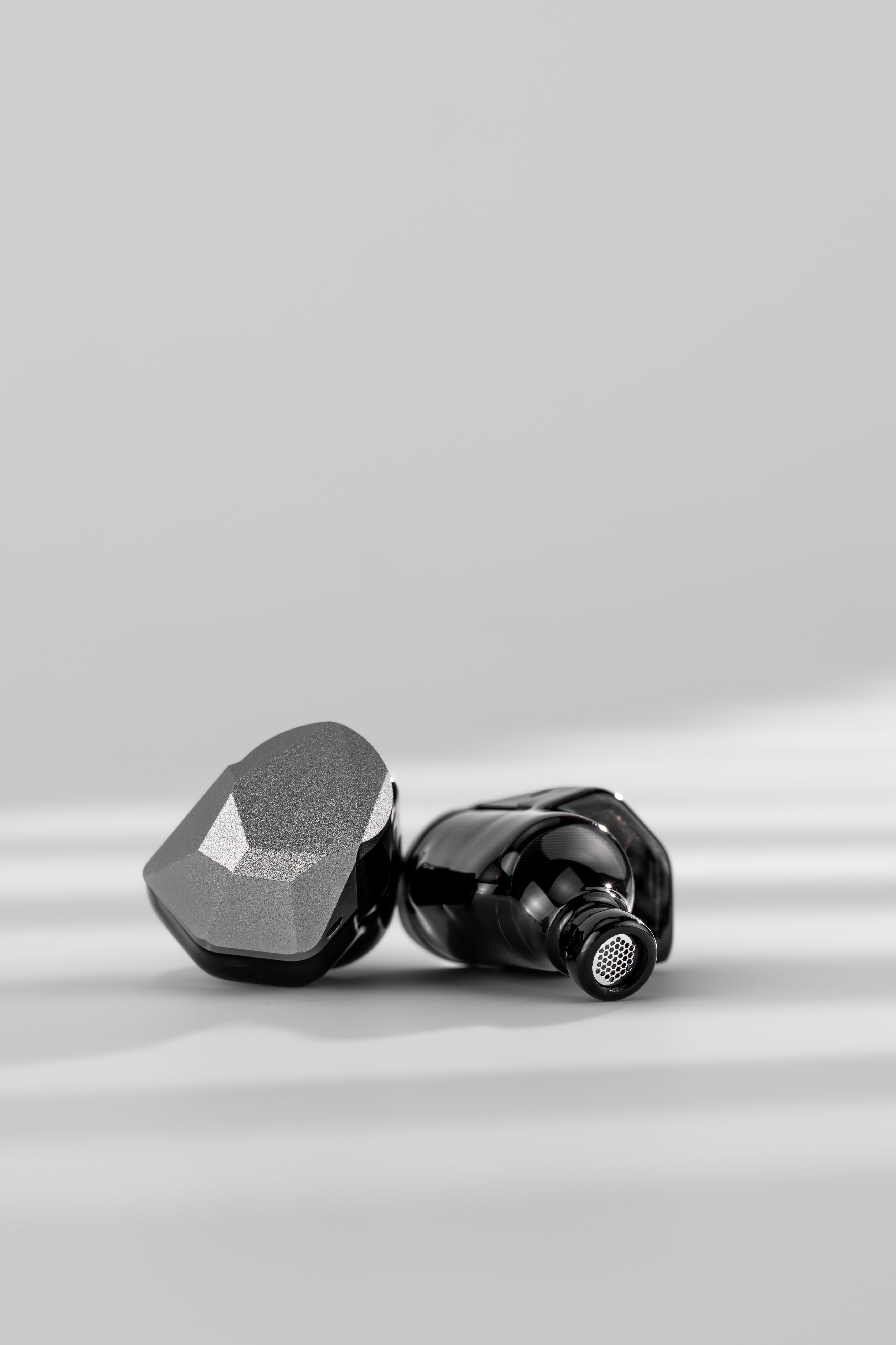 Apos Audio Moondrop Earphone / In-Ear Monitor (IEM) Moondrop Harmon Hybrid Dynamic Driver IEMs (In-Ear Monitors)