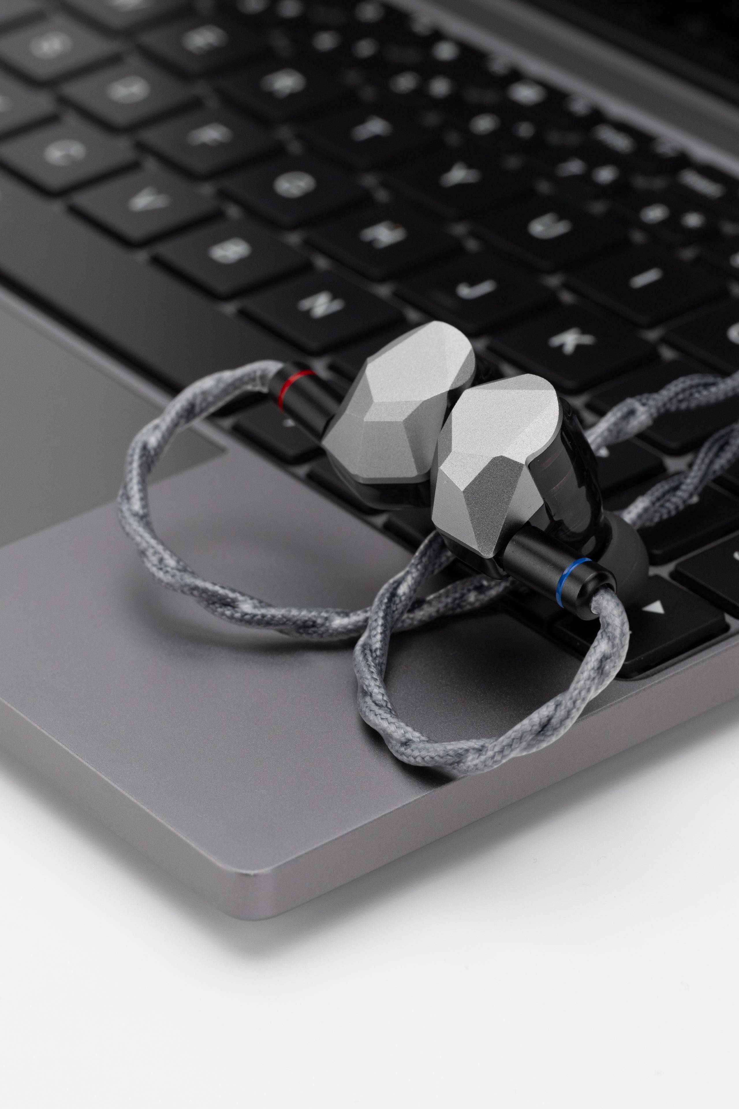 Apos Audio Moondrop Earphone / In-Ear Monitor (IEM) Moondrop Harmon Hybrid Dynamic Driver IEMs (In-Ear Monitors)