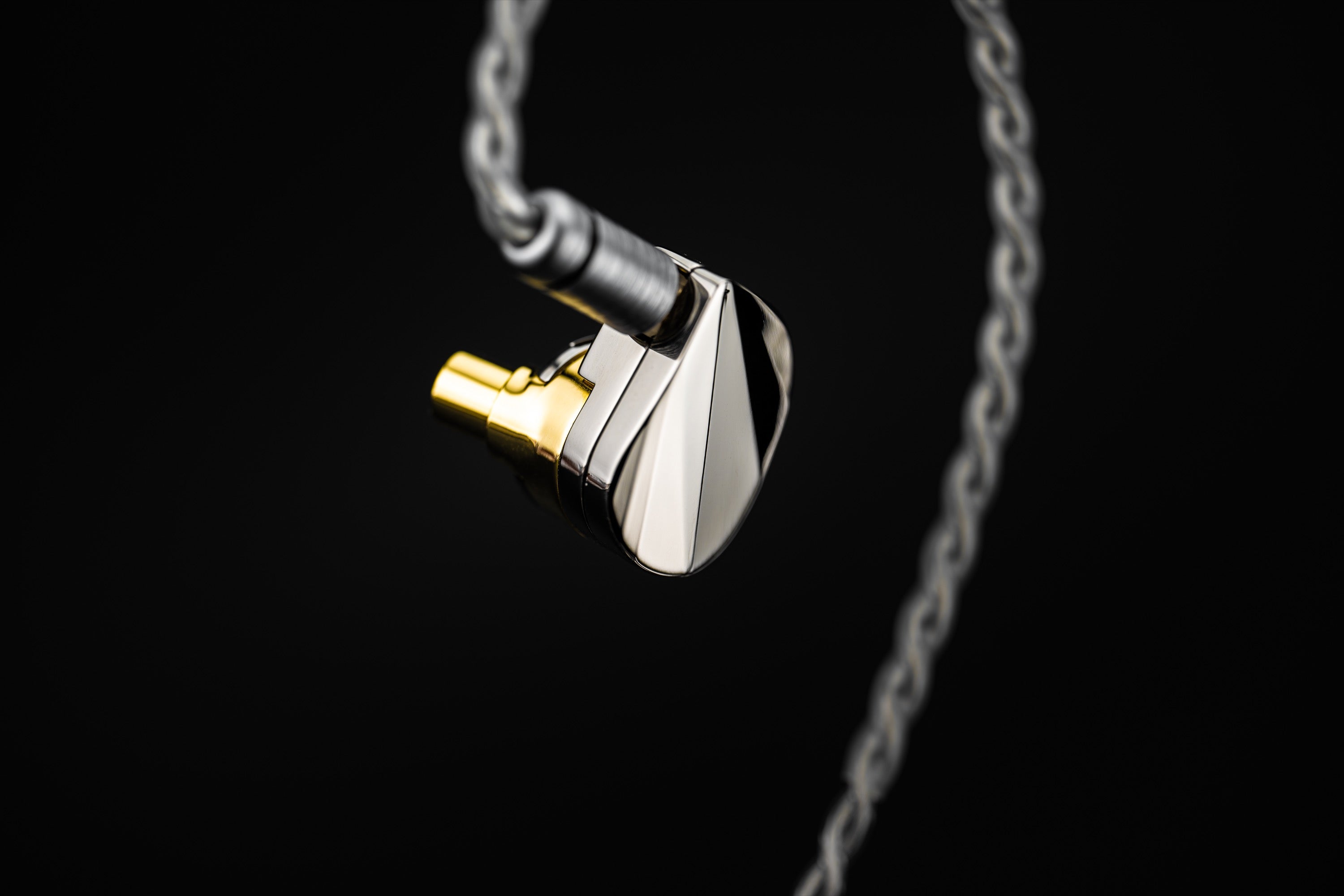 Apos Audio Moondrop Headphone Moondrop Illustrious Dynamic Driver IEMs