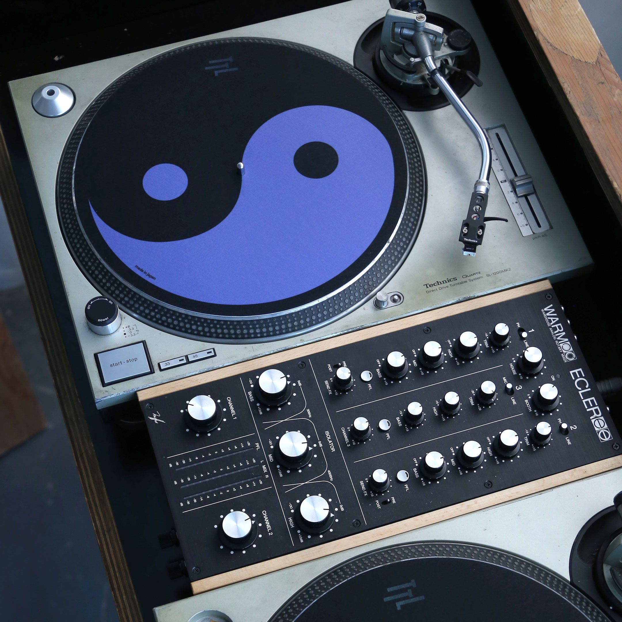 Apos Audio TurntableLab.com Accessory Turntable Lab: Dr. Suzuki Record Mat - Dark Mode