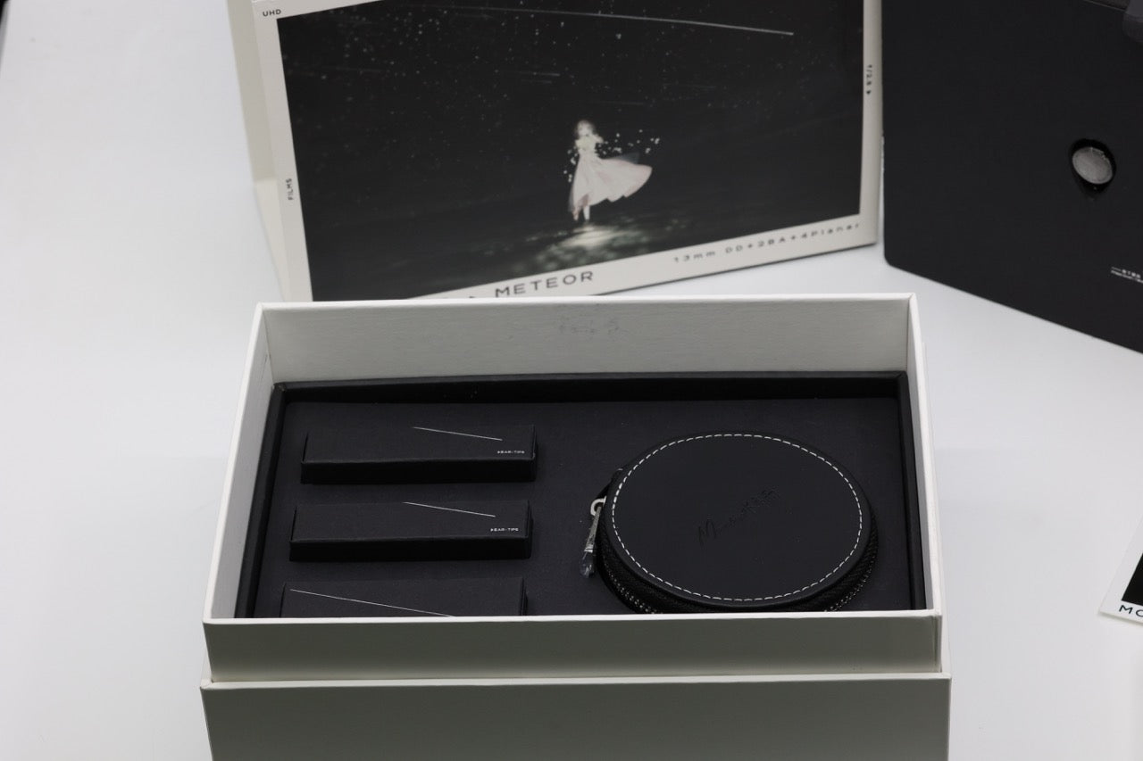 Moondrop Meteor 1DD+2BA+4 Planar Hybrid IEM with 3.5mm & 4.4mm Replaceable Plug