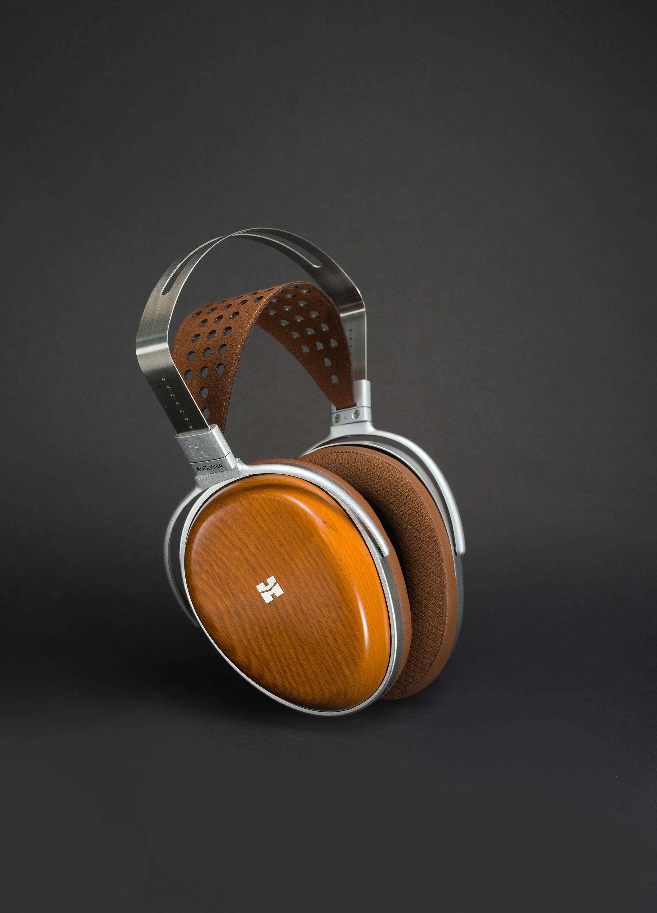 Apos Audio HIFIMAN Headphone HIFIMAN Audivina Closed-Back Planar Magnetic Headphones