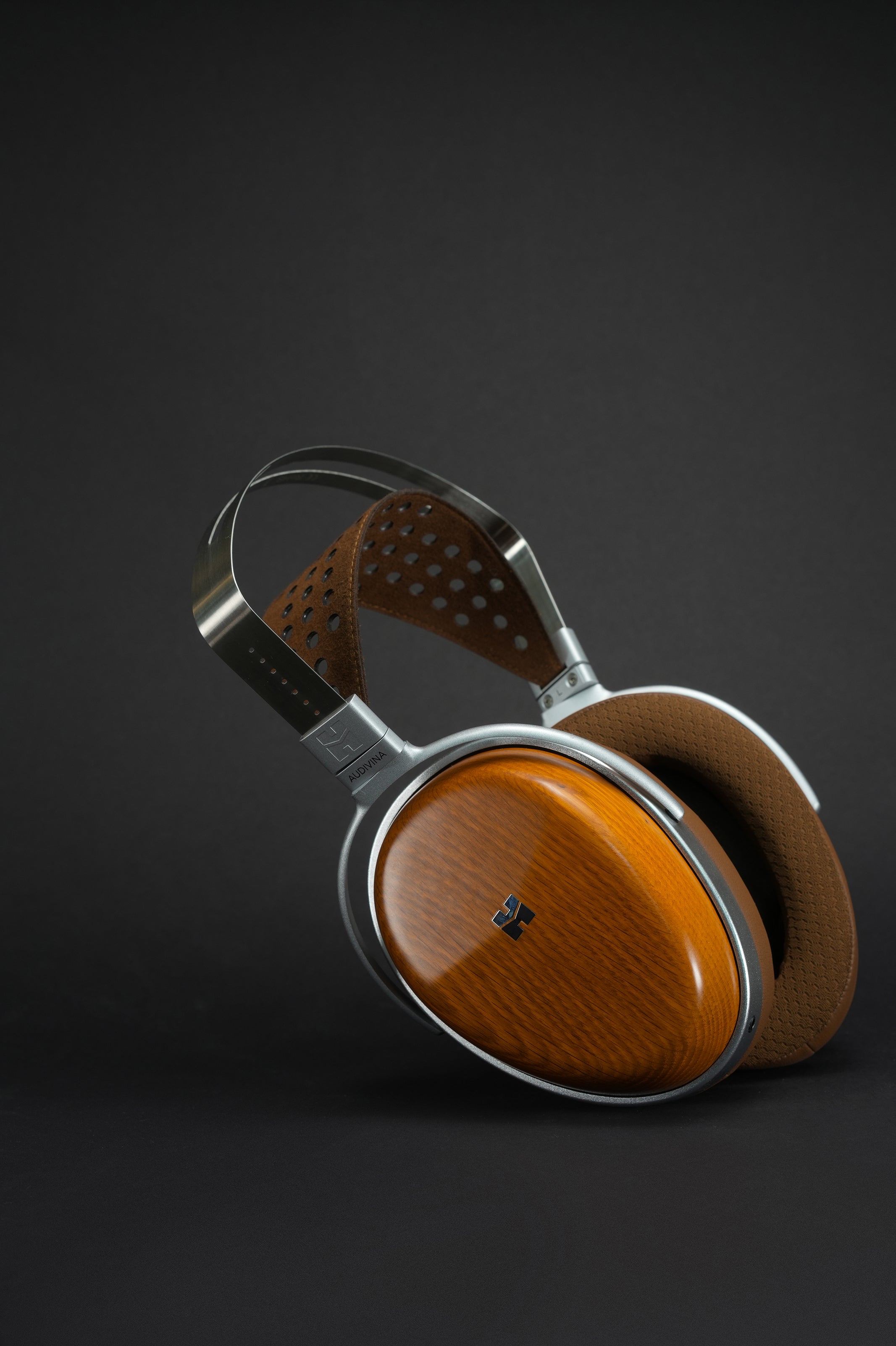 Apos Audio HIFIMAN Headphone HIFIMAN Audivina Closed-Back Planar Magnetic Headphones