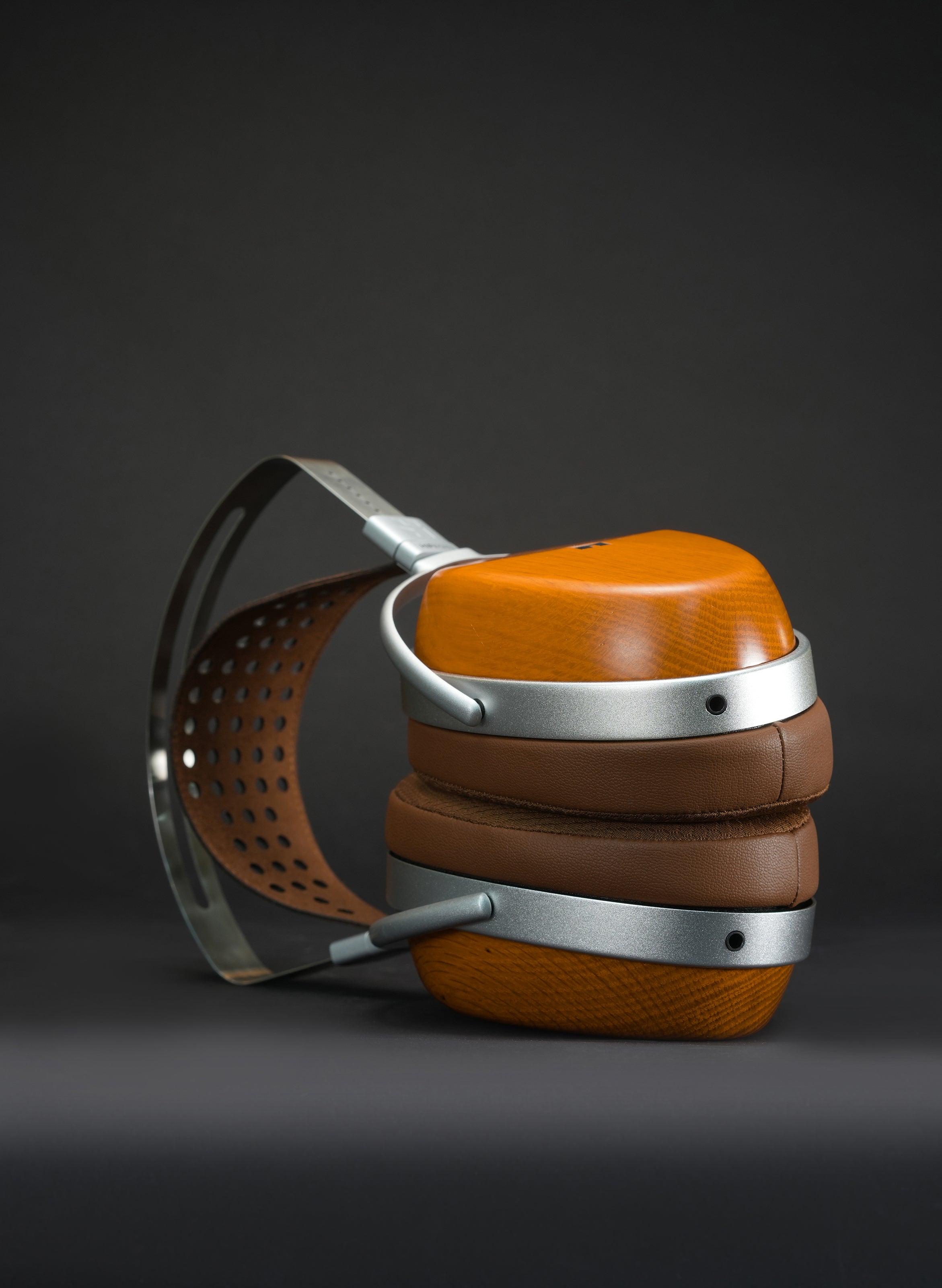 Apos Audio HIFIMAN Headphone HIFIMAN Audivina Closed-Back Planar Magnetic Headphones