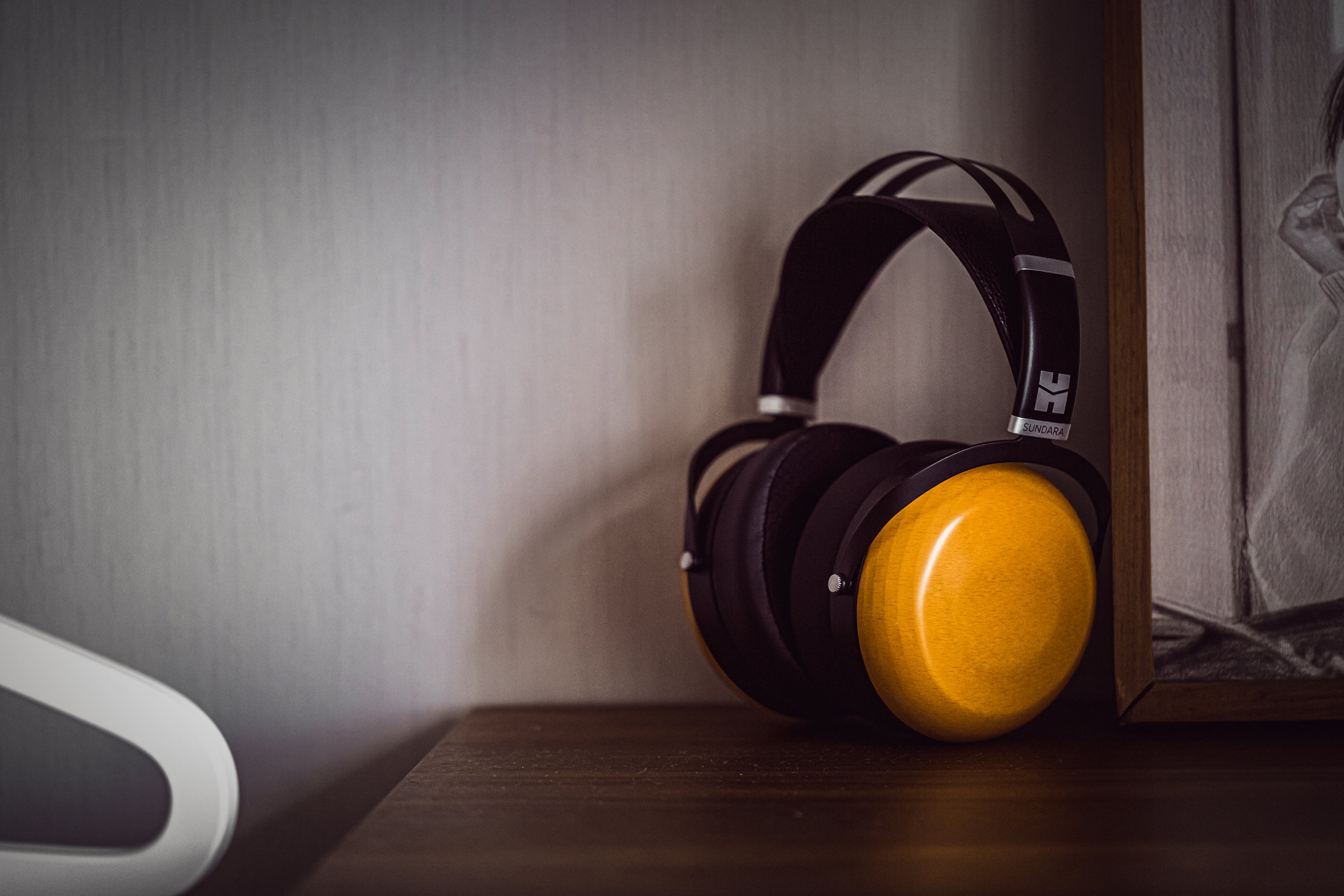 Apos Audio HIFIMAN Headphone HIFIMAN Sundara Closed-Back Planar Magnetic Headphones