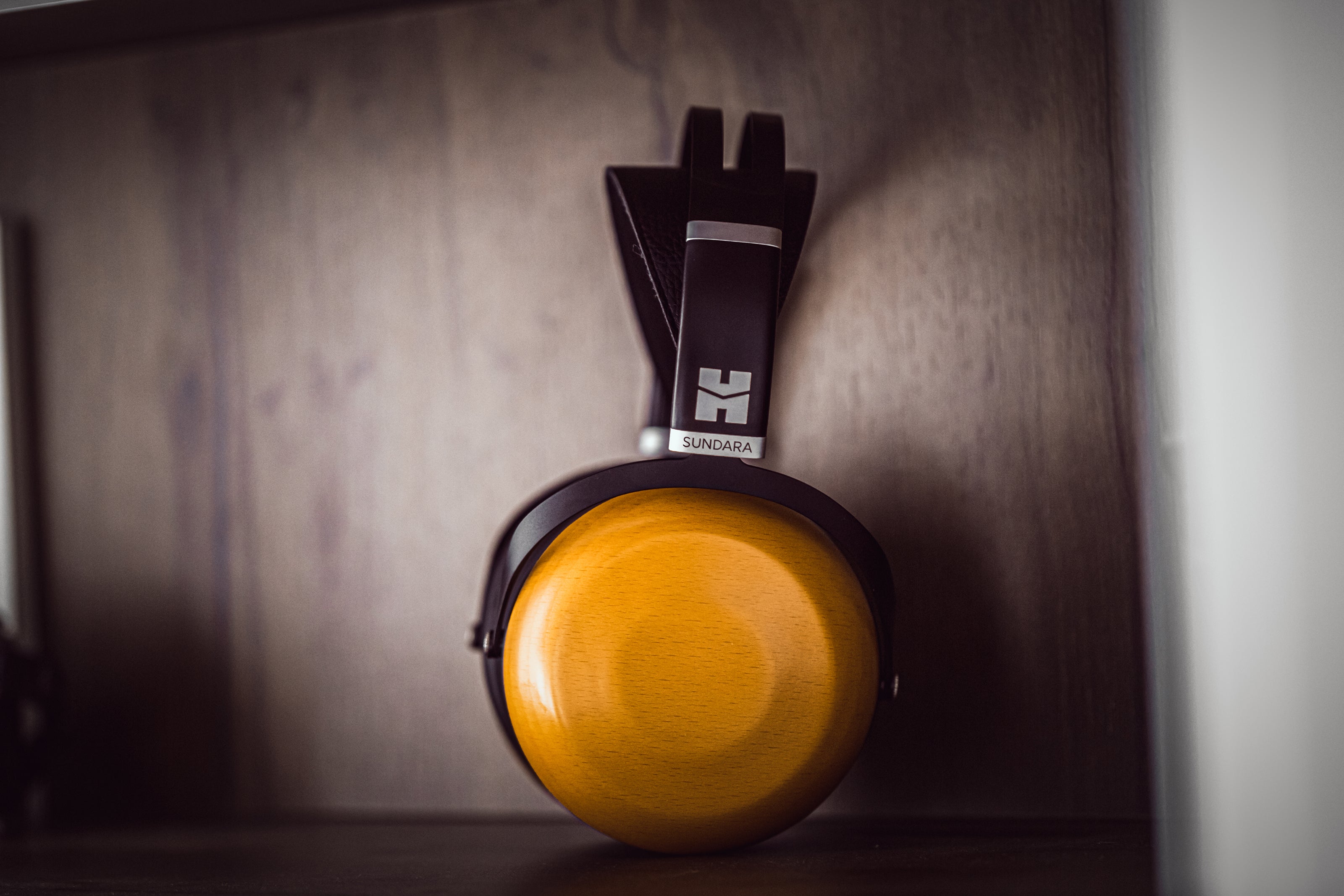 Apos Audio HIFIMAN Headphone HIFIMAN Sundara Closed-Back Planar Magnetic Headphones
