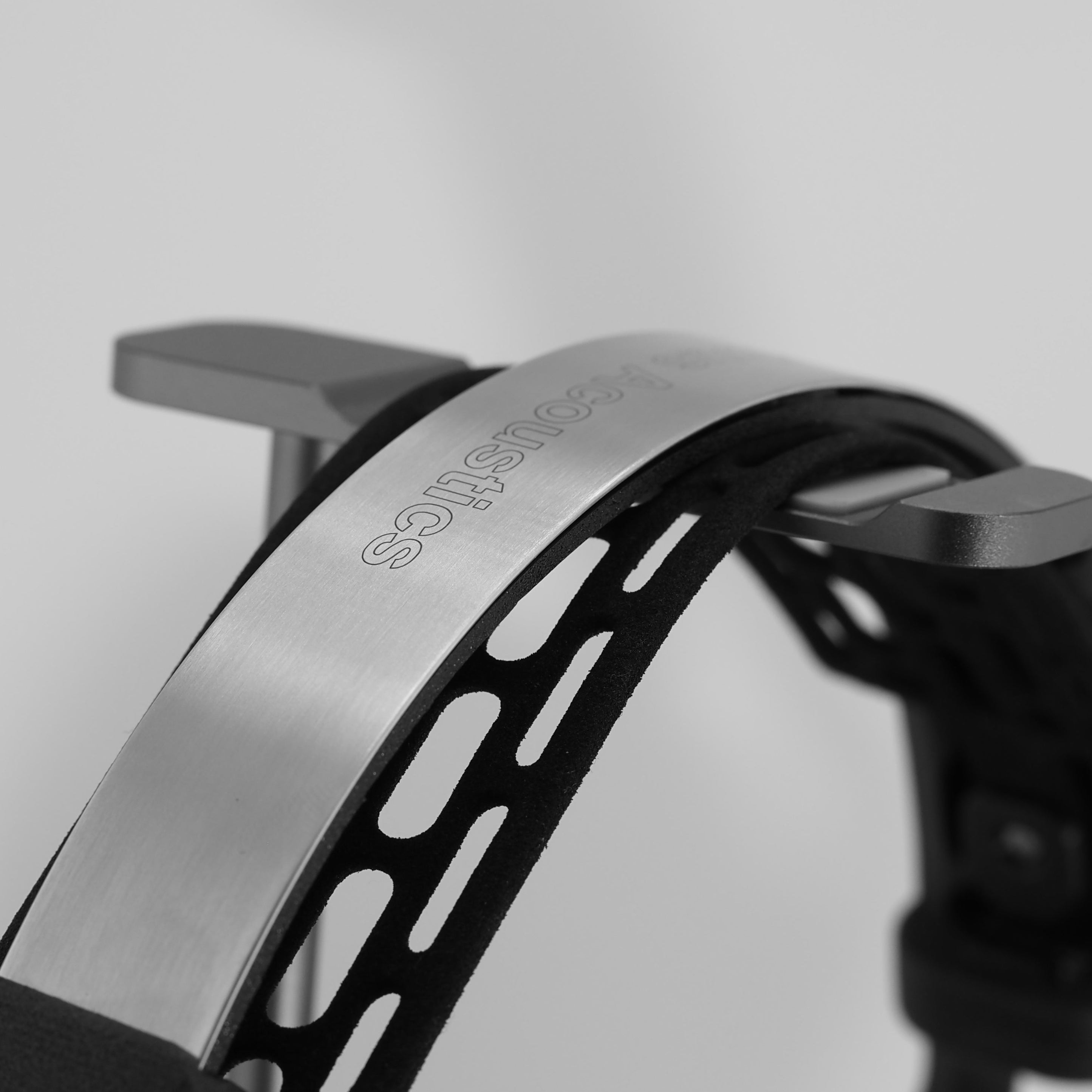 Auribus Acoustics Laguna Precision Closed-Back Headphones