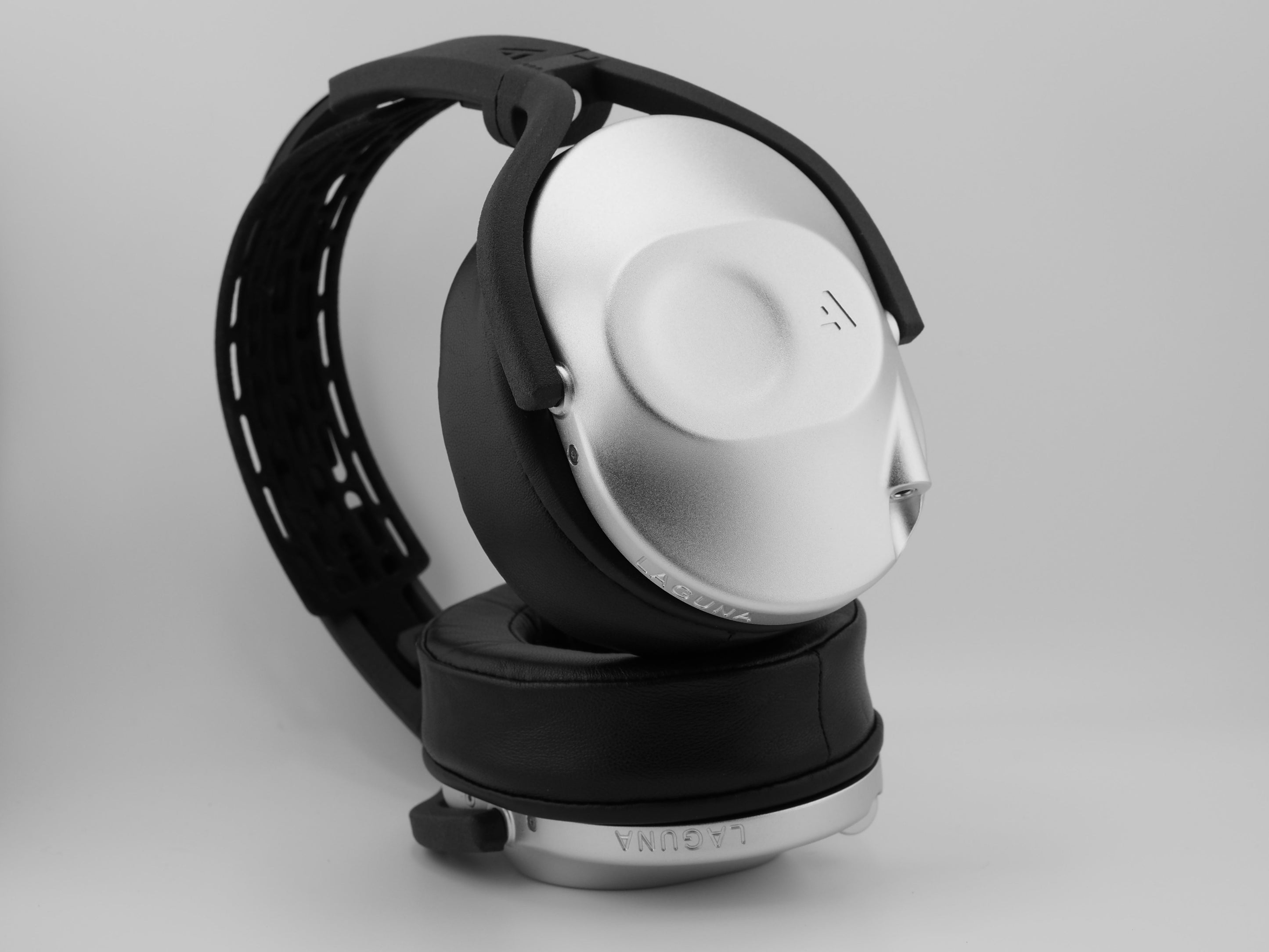 Auribus Acoustics Laguna Precision Closed-Back Headphones