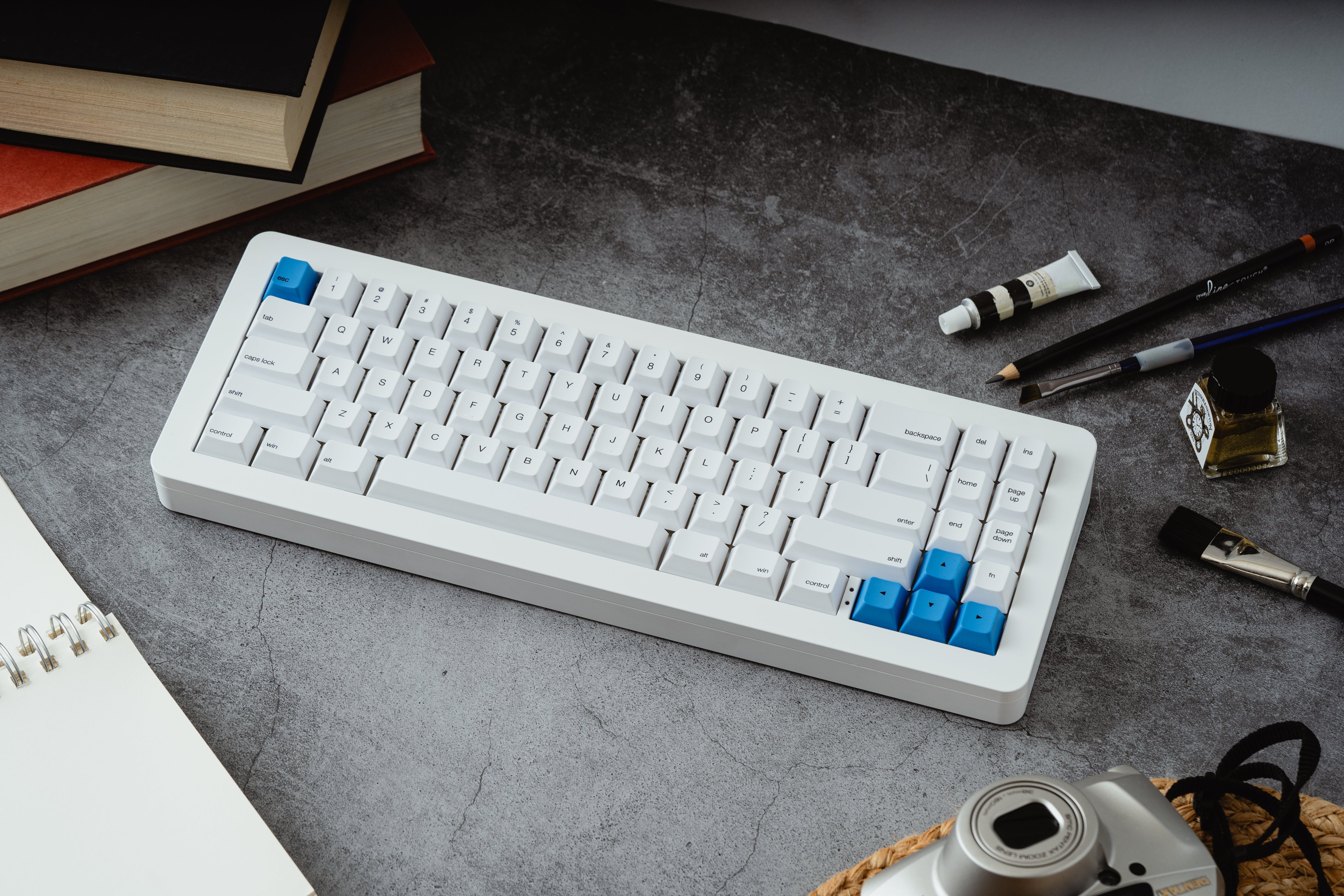 Apos Audio Alpaca Keyboards Mechanical Keyboards WhiteFox Eclipse Mechanical Keyboard with Aluminum High Profile Case