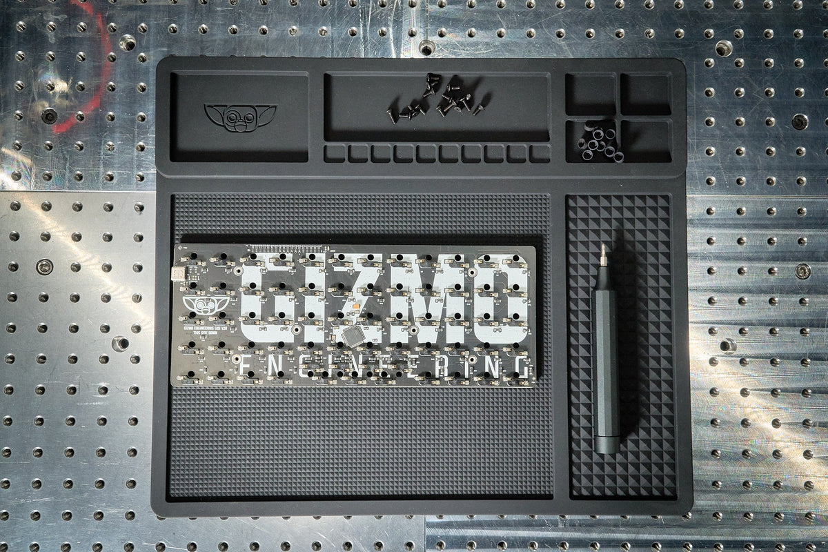 Gizmo Engineering Silicone Work Mat and Parts Tray