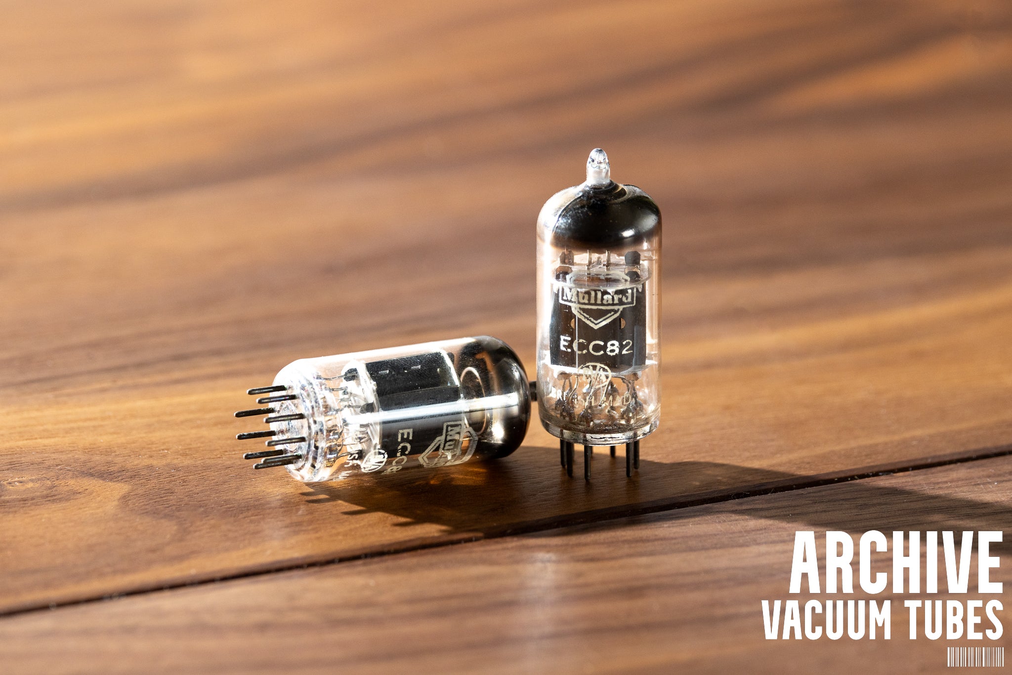 Mullard ECC82 真空管 Mullard ECC82 (12AU7) Vacuum Tube