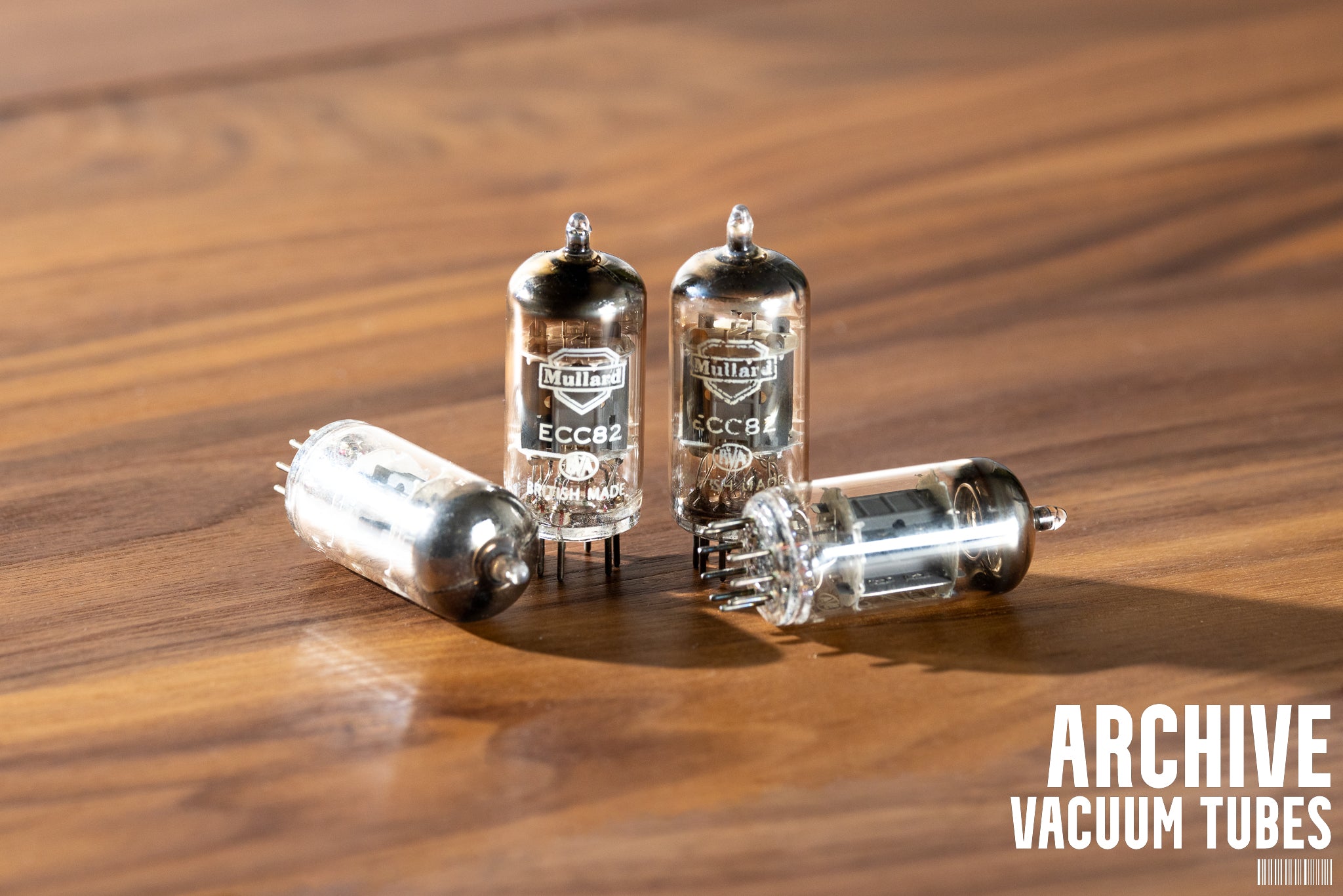 Mullard ECC82 真空管 Mullard ECC82 (12AU7) Vacuum Tube