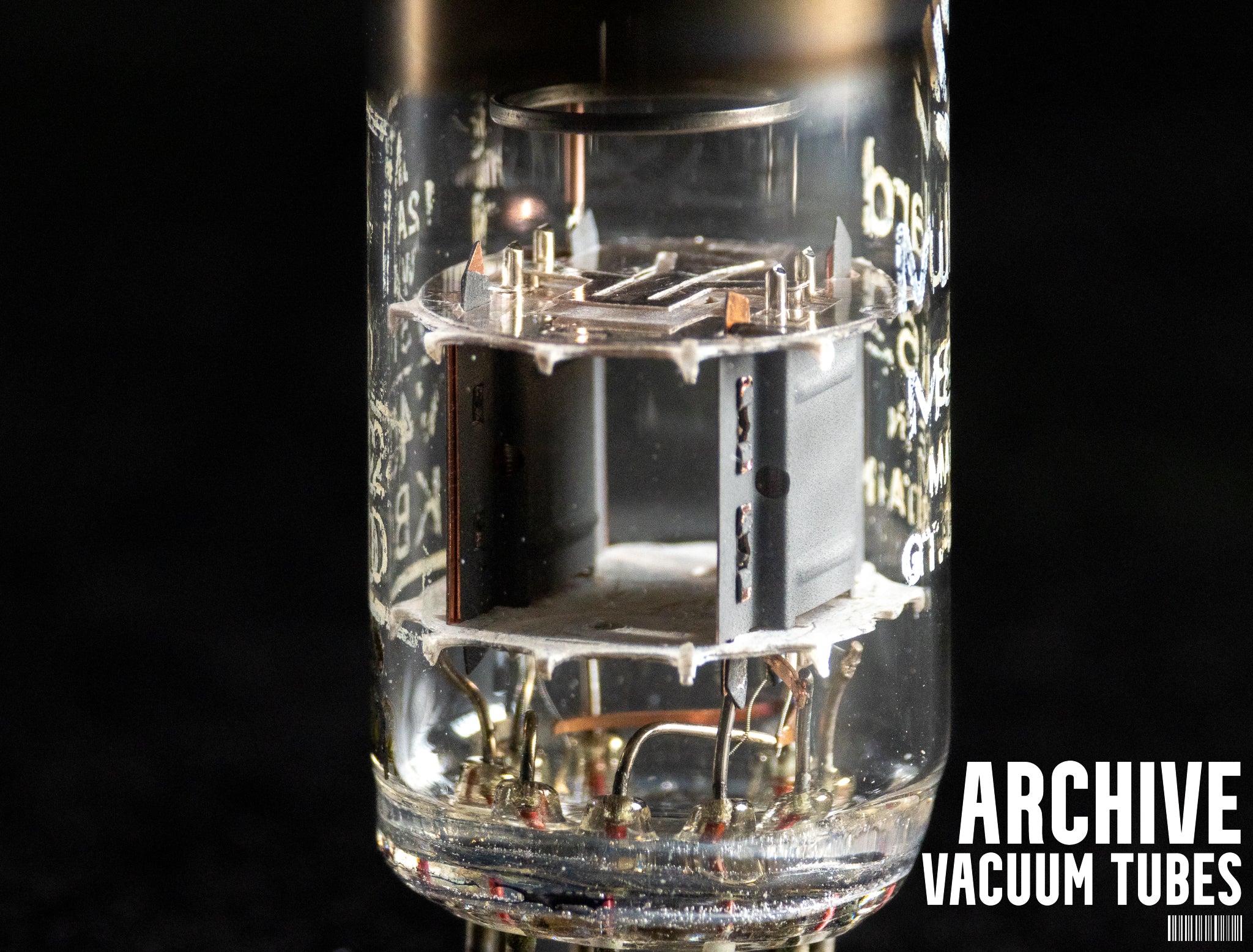 Mullard M8162 (CV4024/ 12AT7WA) Vacuum Tube