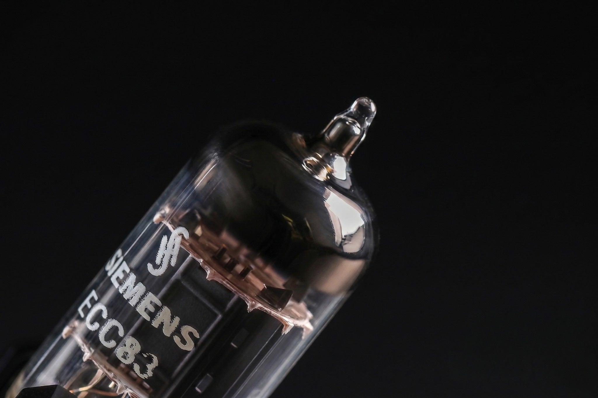 Siemens 12AX7 (ECC83) NOS Vacuum Tube