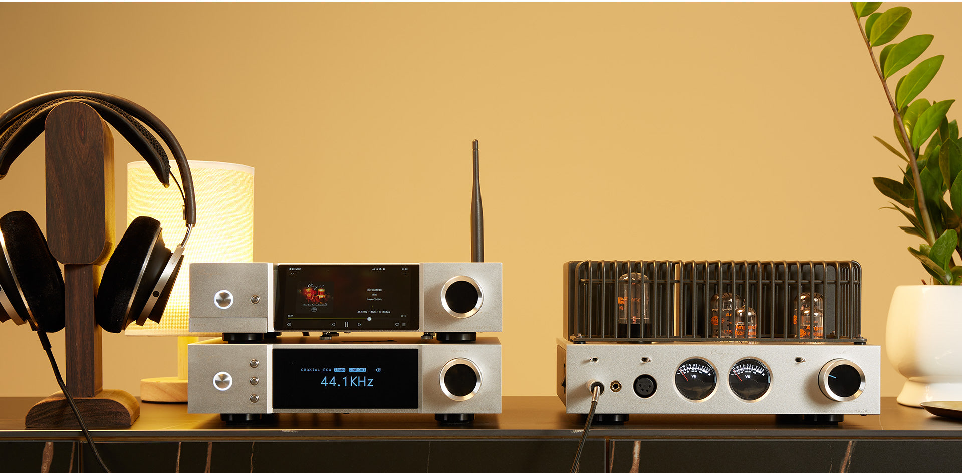 Apos Audio Cayin Headphone Amp (Tube) Cayin HA-2A Desktop Tube Headphone Amplifier