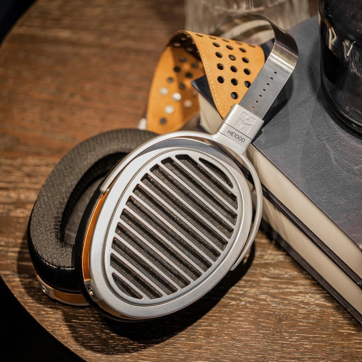 Apos Audio HIFIMAN Hifiman HE1000 Stealth Planar Magnetic Headphones (Latest Edition)