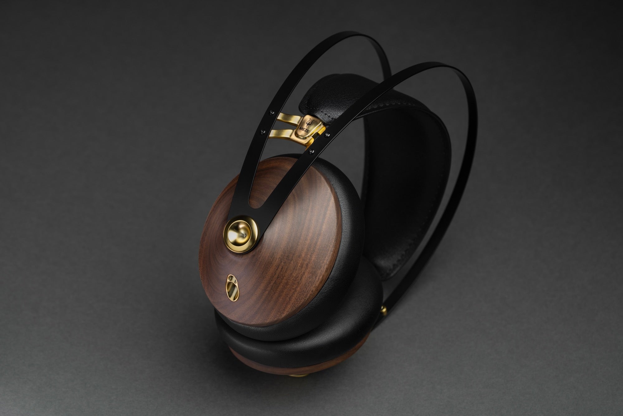 Apos Audio Meze Audio Headphone Meze Audio 99 Classics Closed Back Headphones 2nd Gen