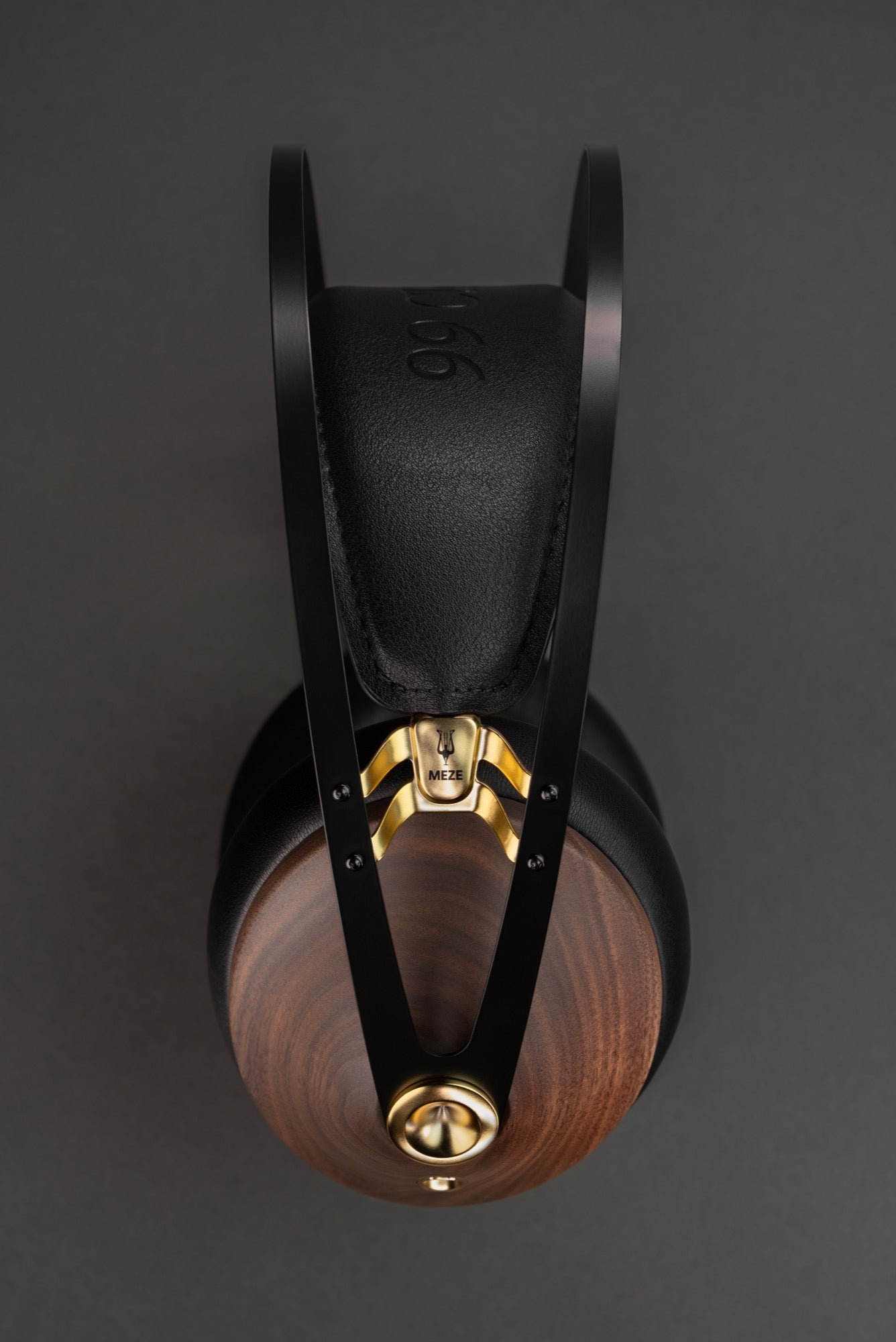 Apos Audio Meze Audio Headphone Meze Audio 99 Classics Closed Back Headphones 2nd Gen