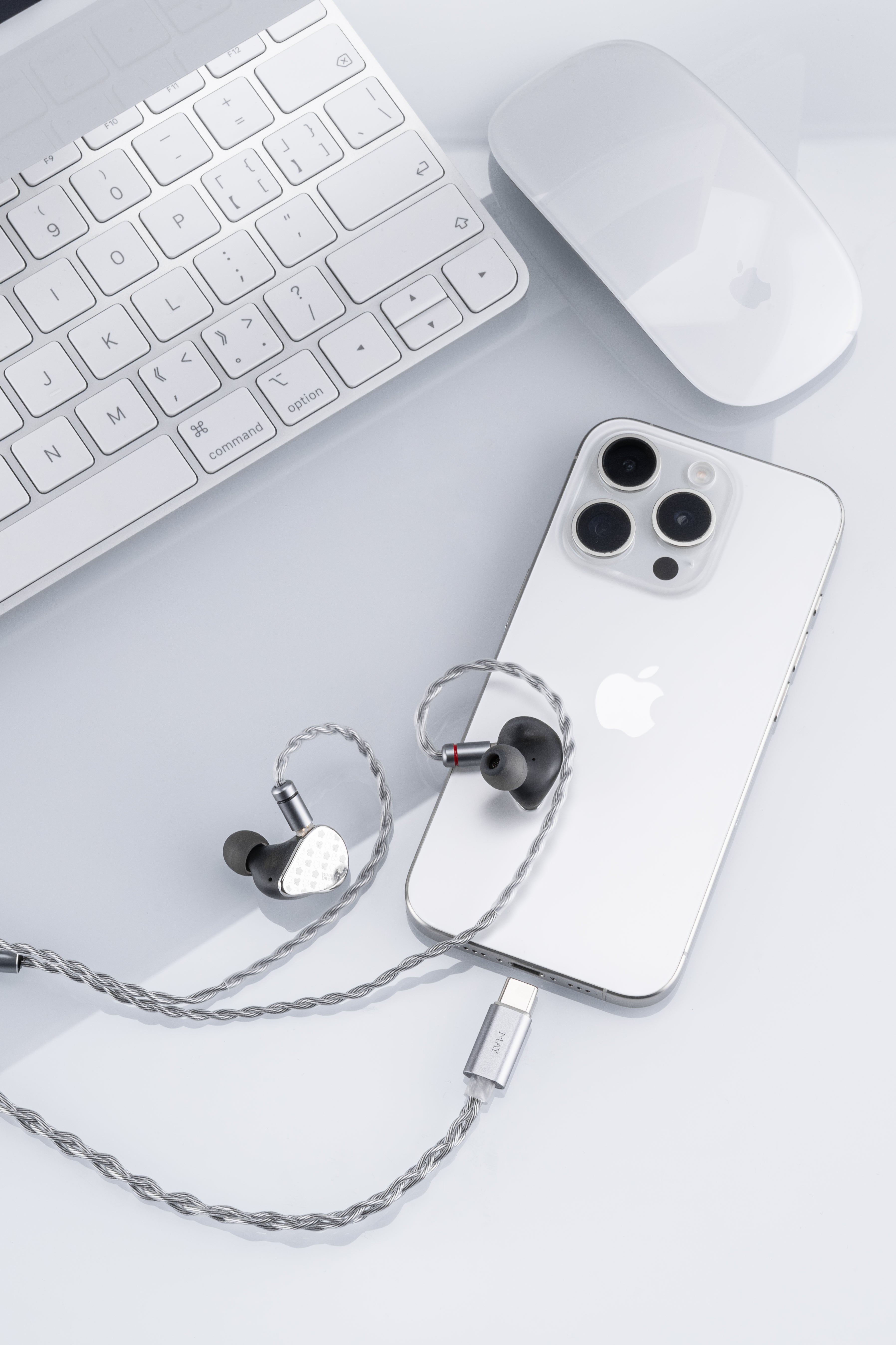 Apos Audio Moondrop Earphone / In-Ear Monitor (IEM) Moondrop May Dynamic Driver + Planar Magnetic Driver IEM (In-Ear Monitor)