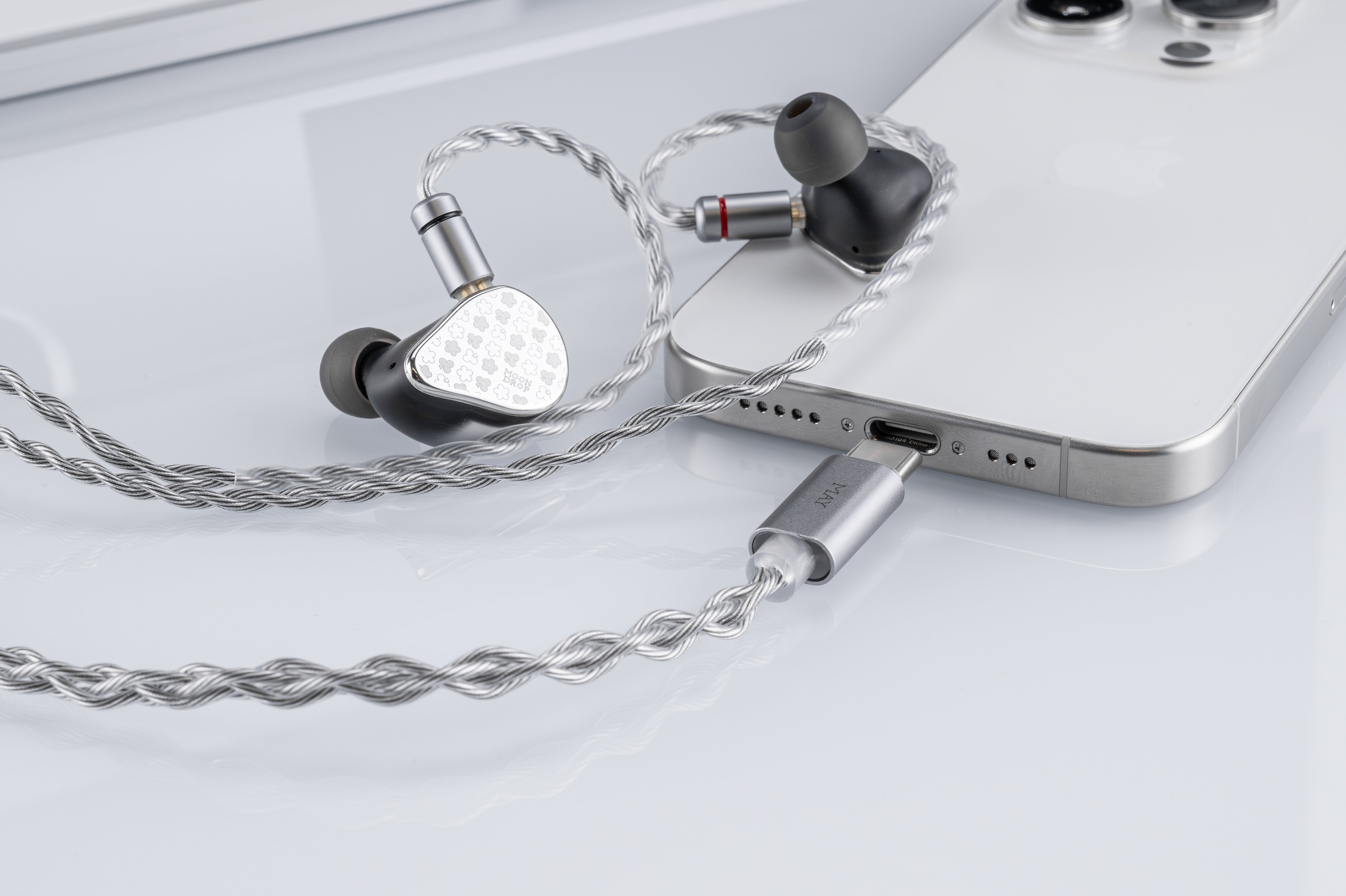 Apos Audio Moondrop Earphone / In-Ear Monitor (IEM) Moondrop May Dynamic Driver + Planar Magnetic Driver IEM (In-Ear Monitor)