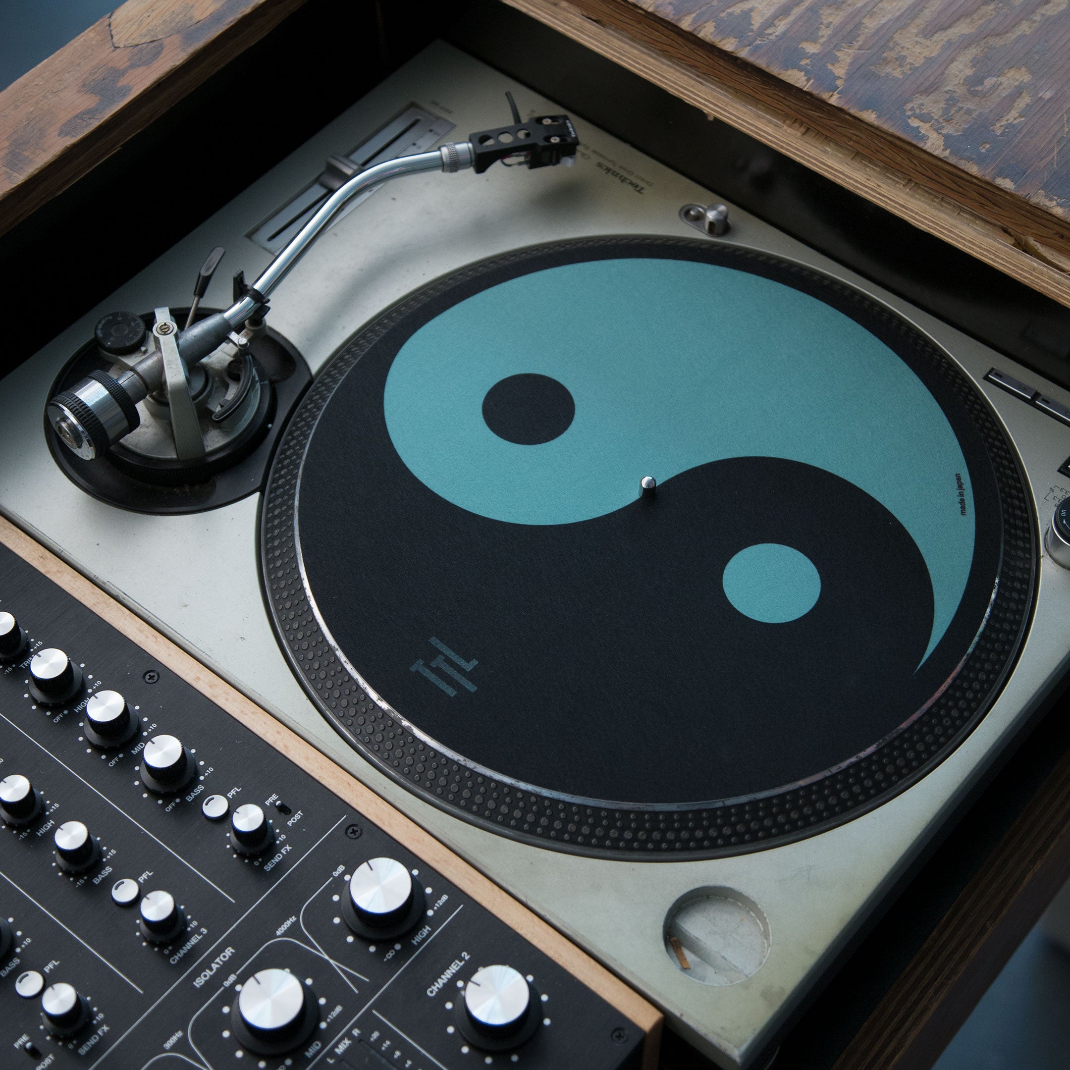 Apos Audio TurntableLab.com Accessory Turntable Lab: Dr. Suzuki Record Mat - Dark Mode
