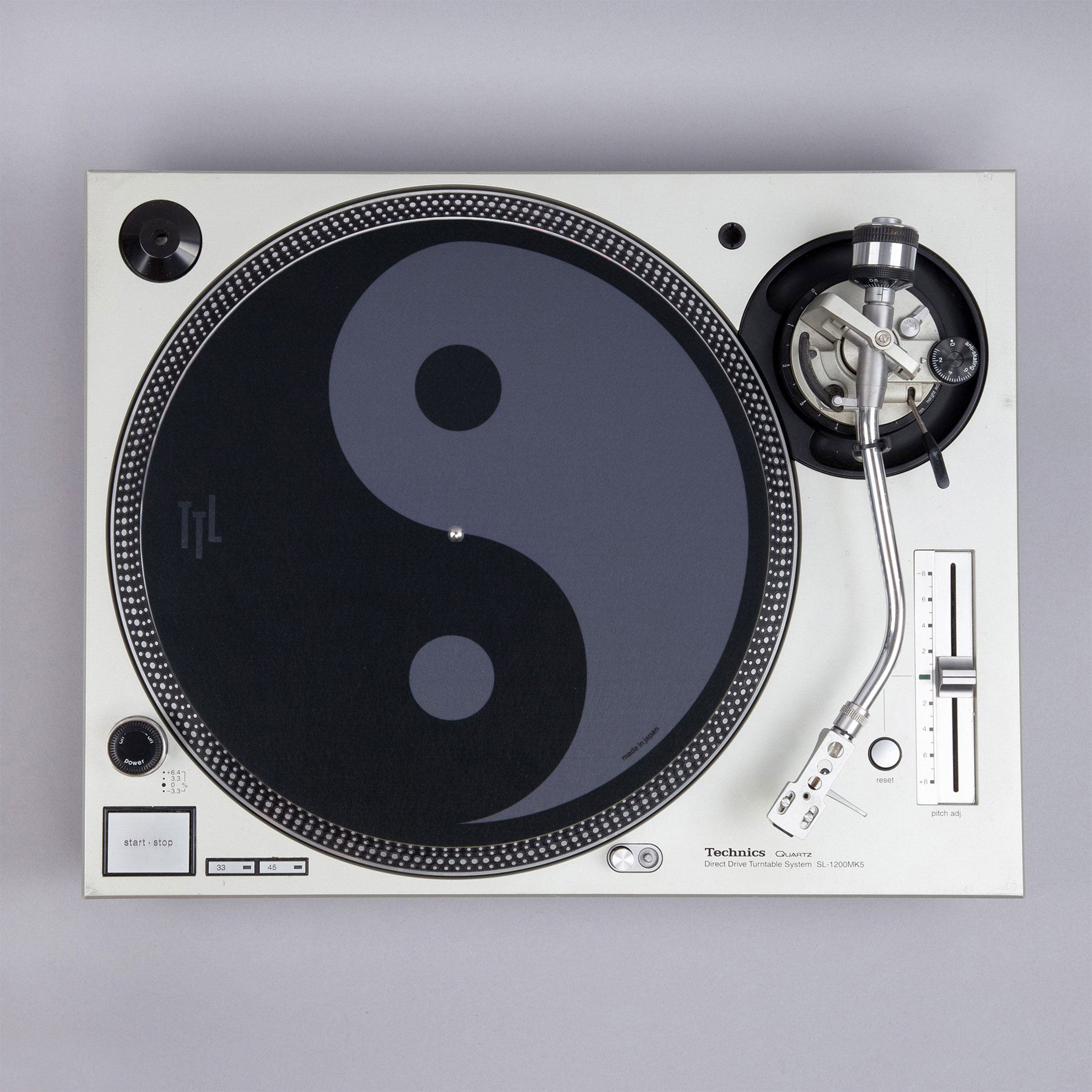 Apos Audio TurntableLab.com Accessory Turntable Lab: Dr. Suzuki Record Mat - Dark Mode Grey