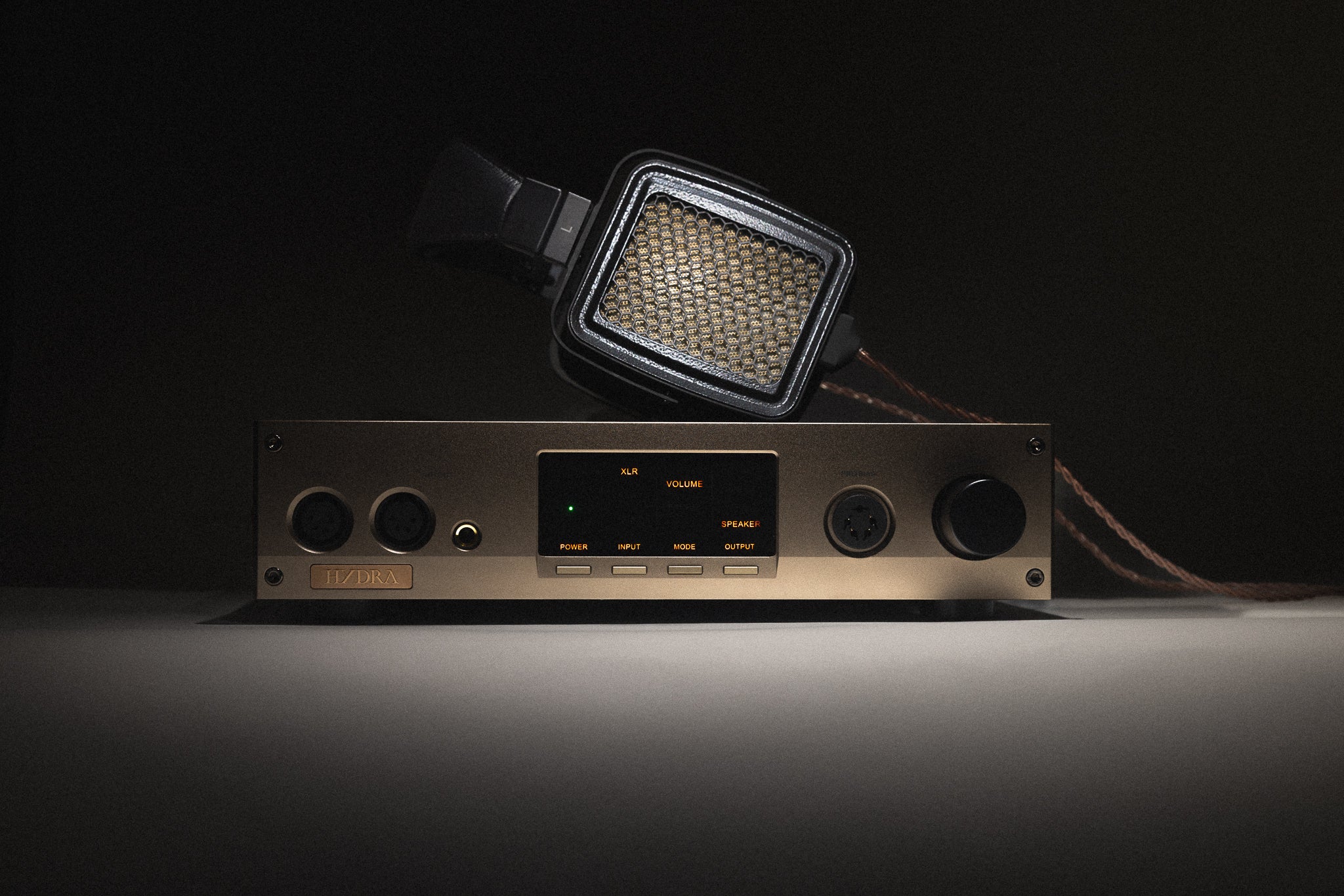 Apos x ES Lab Hydra Integrated Amplifier